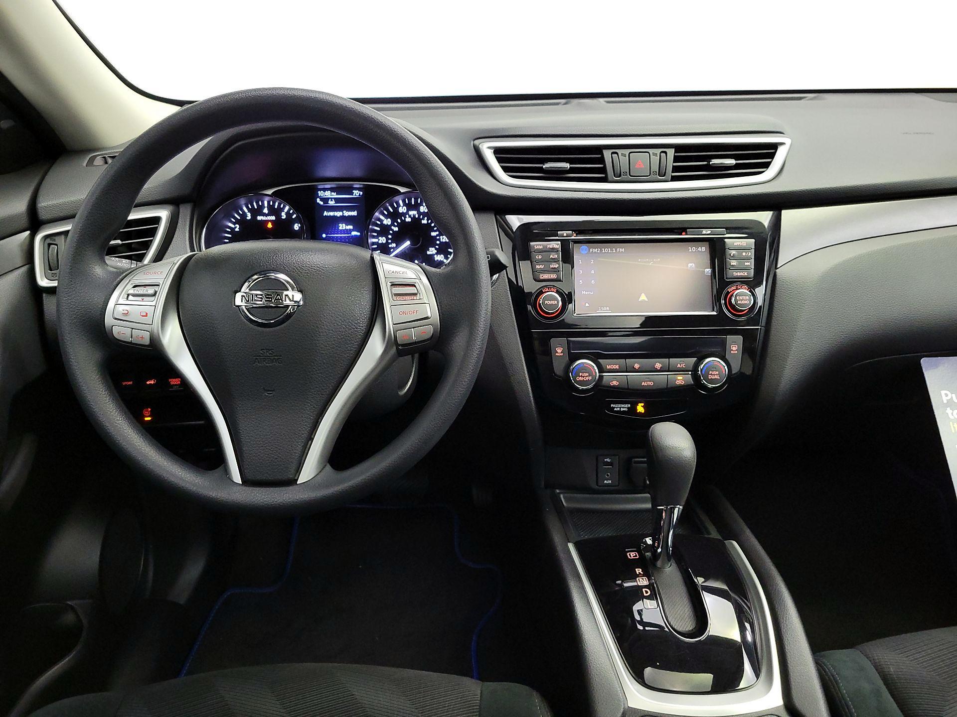 Thumbnail: 2015 Nissan Rogue - 9