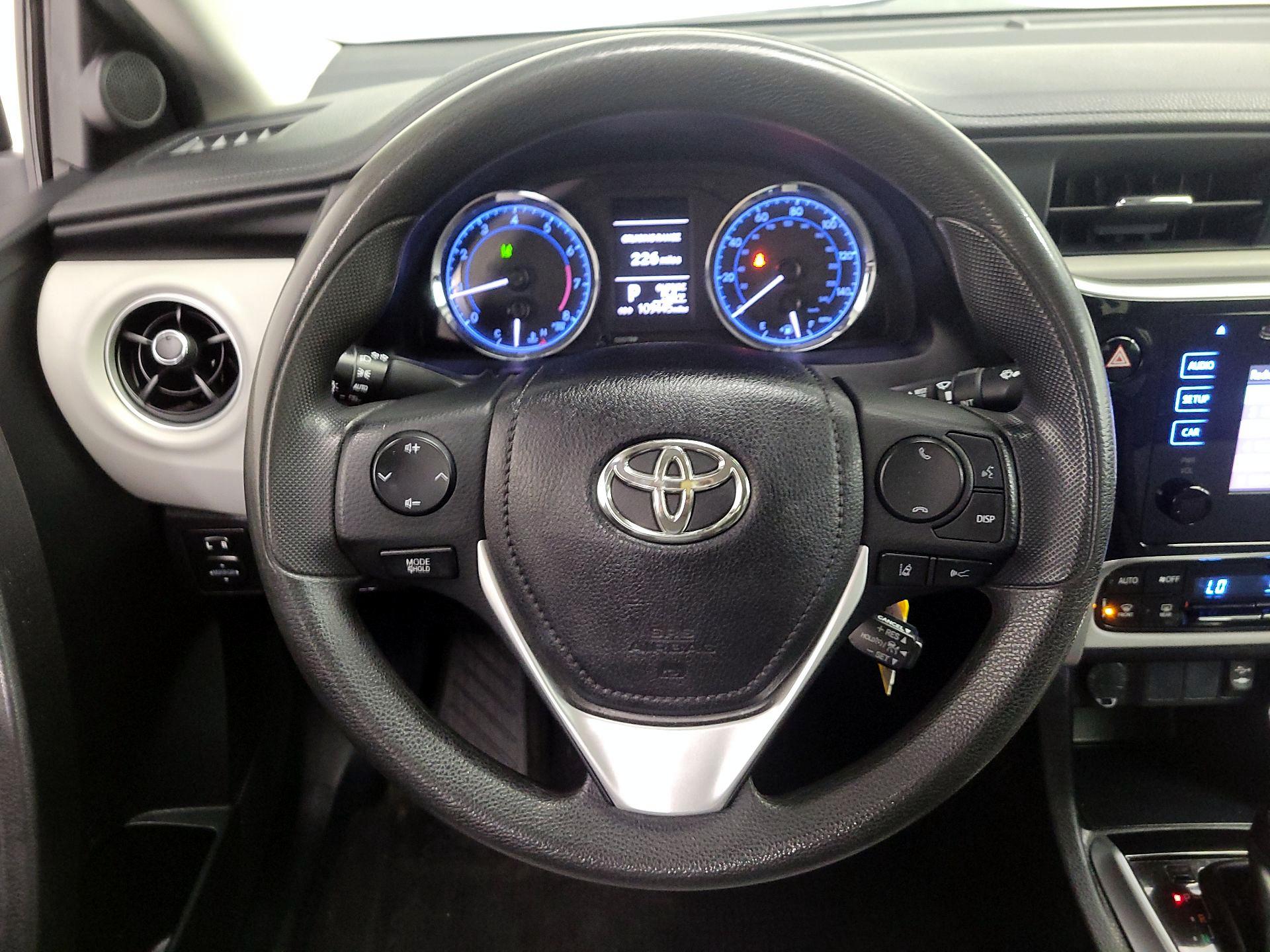 Thumbnail: 2018 Toyota Corolla - 10