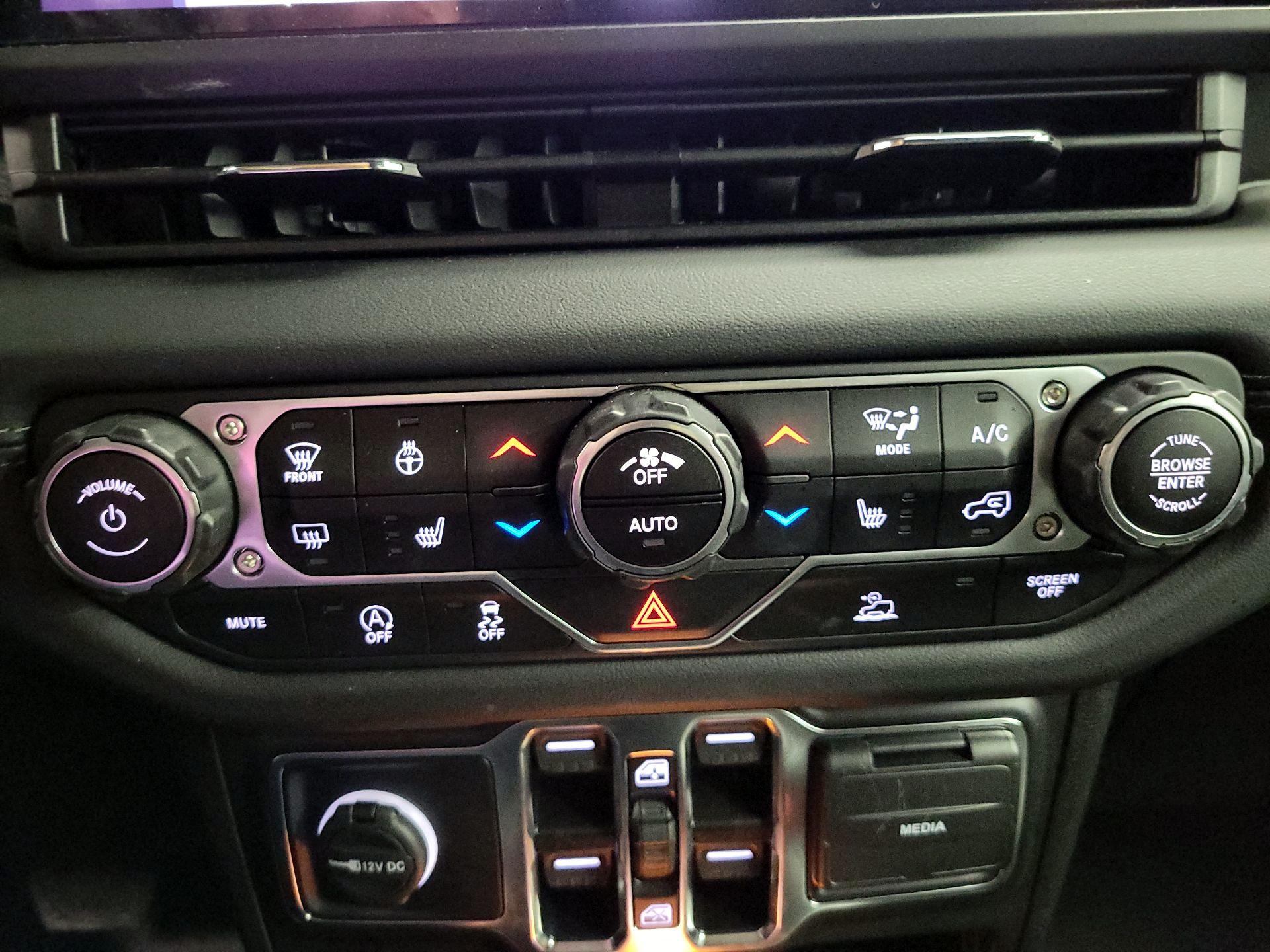 Thumbnail: 2024 Jeep Wrangler - 16