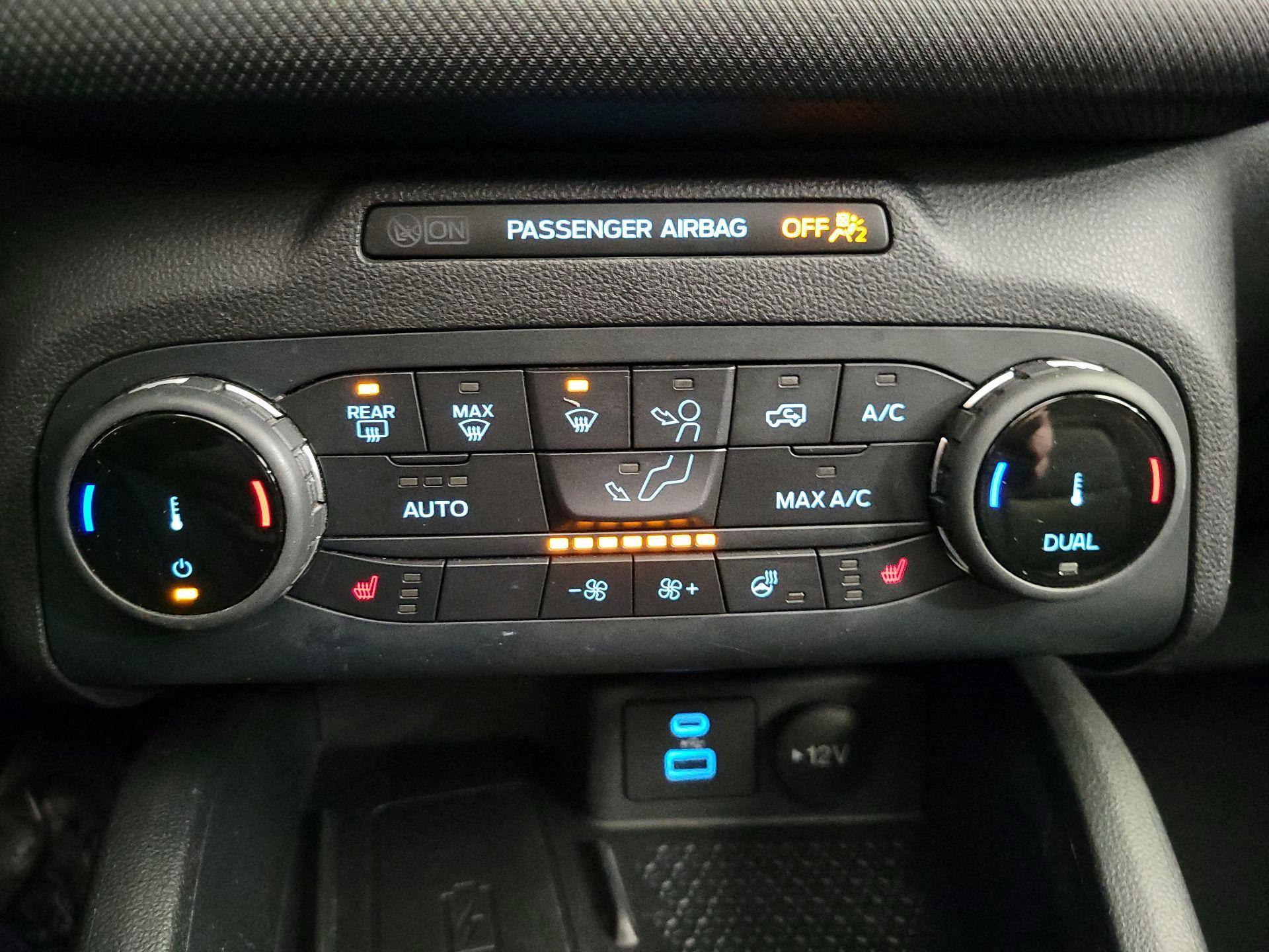 Thumbnail: 2022 Ford Bronco Sport - 16