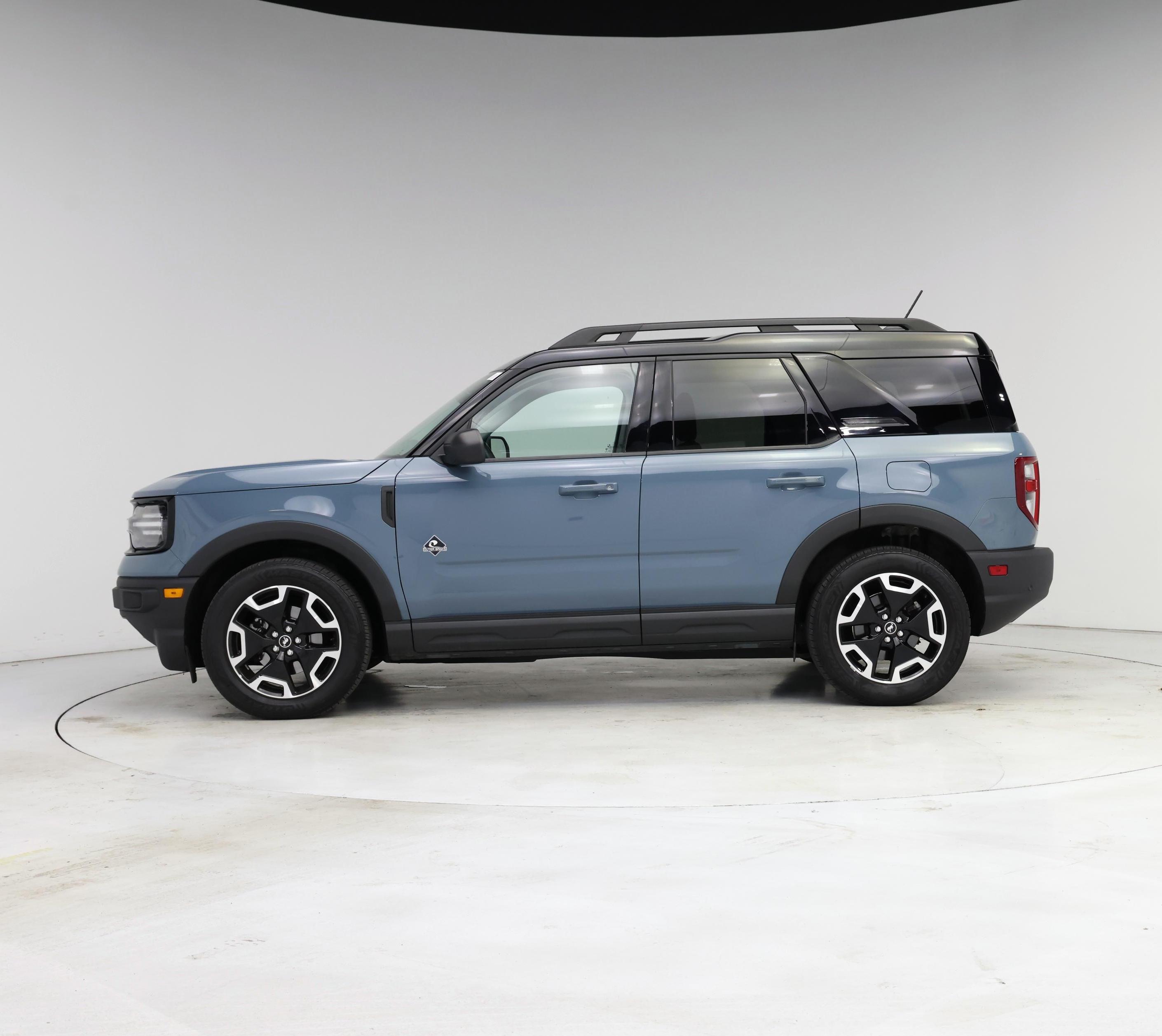 Thumbnail: 2022 Ford Bronco Sport - 3