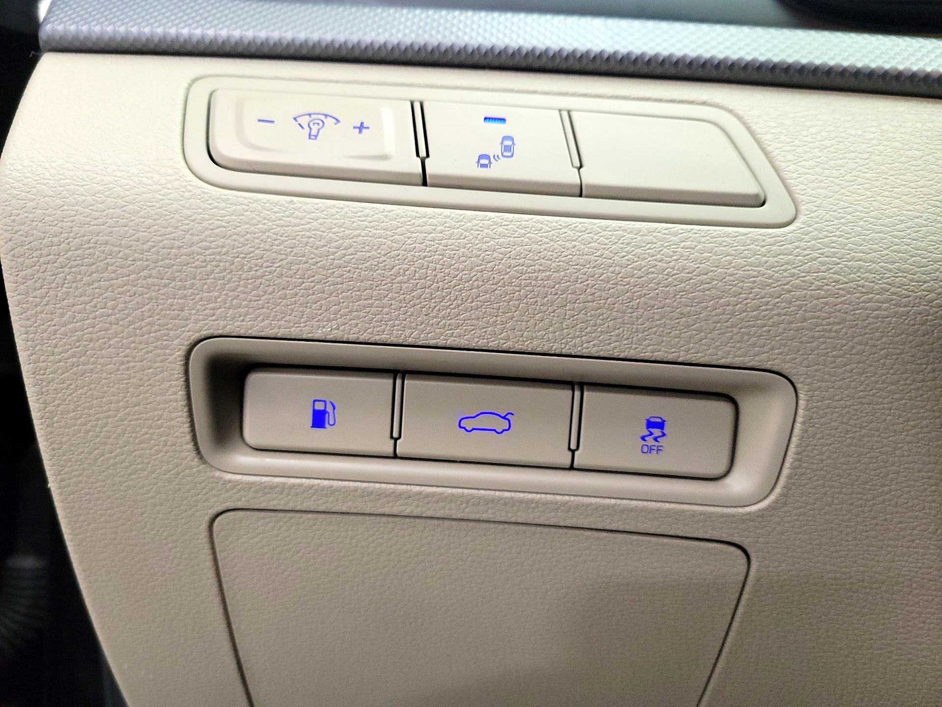 Thumbnail: 2018 Hyundai Sonata - 13