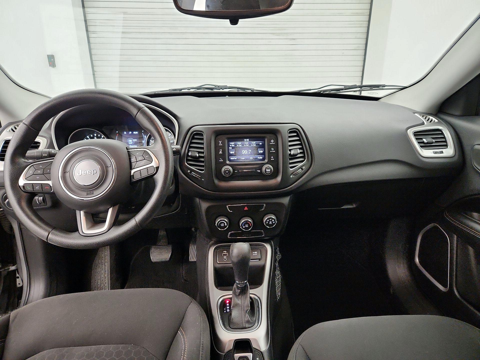 Thumbnail: 2017 Jeep Compass - 9