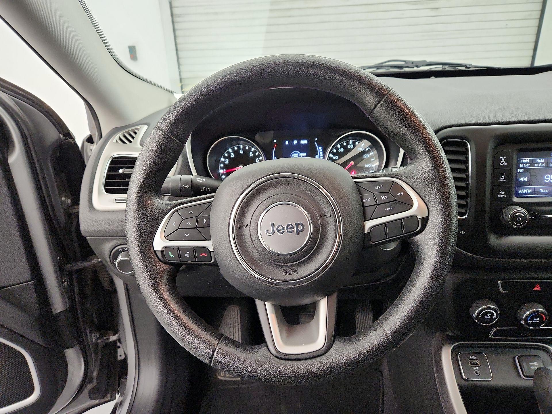 Thumbnail: 2017 Jeep Compass - 10