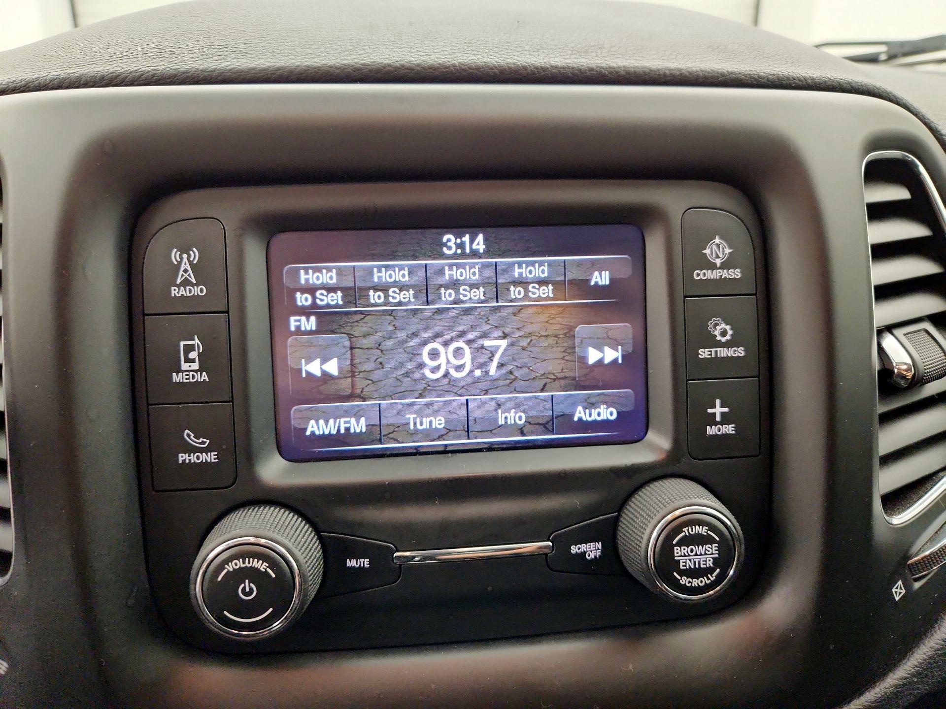 Thumbnail: 2017 Jeep Compass - 15