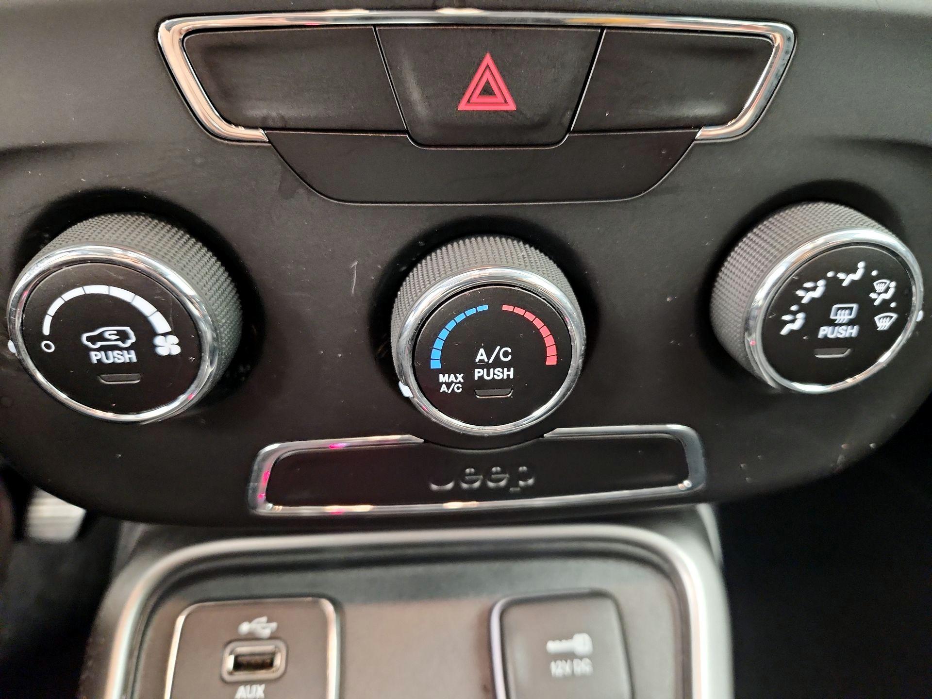 Thumbnail: 2017 Jeep Compass - 16