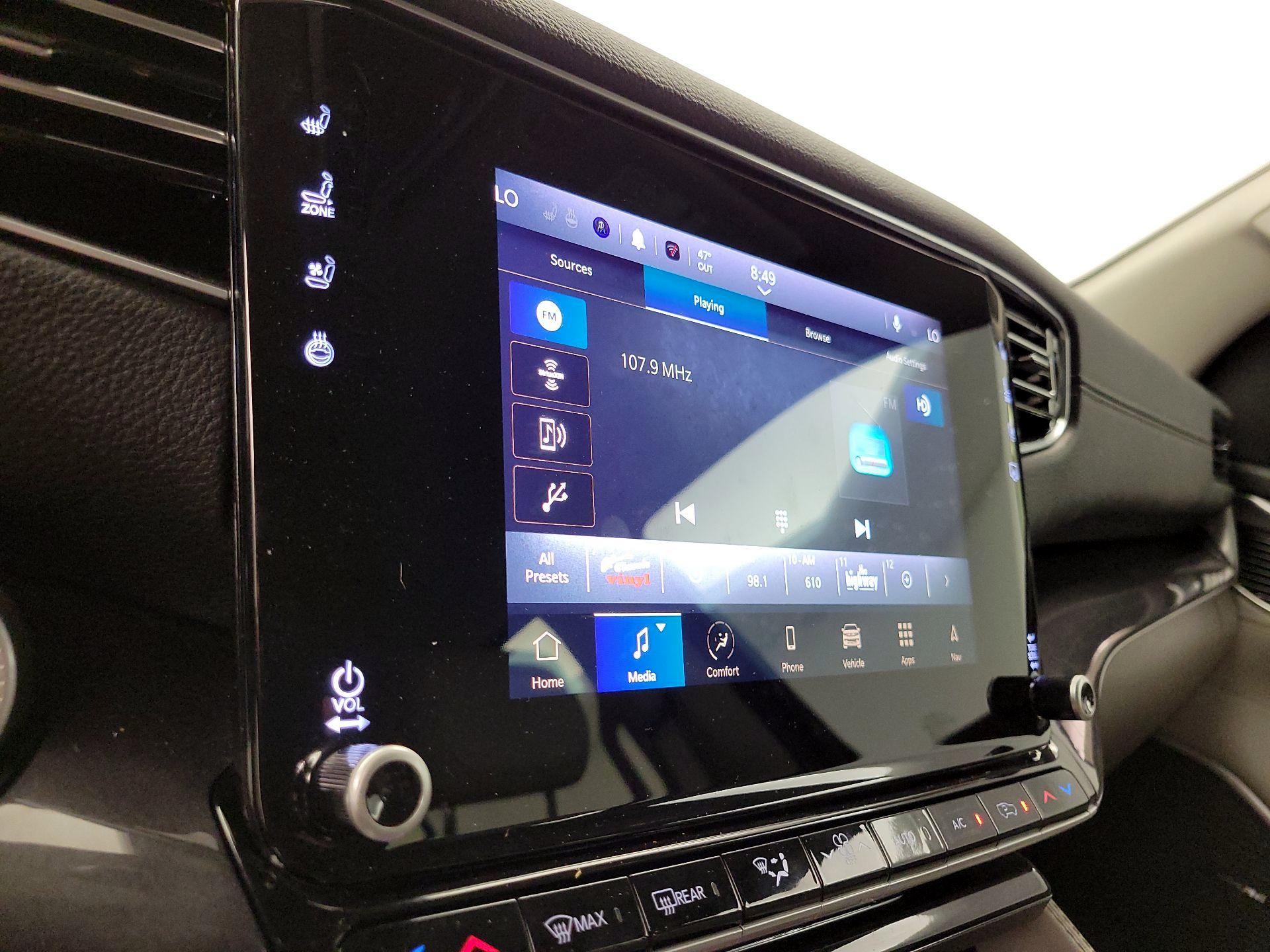 Thumbnail: 2024 Jeep Wagoneer - 16