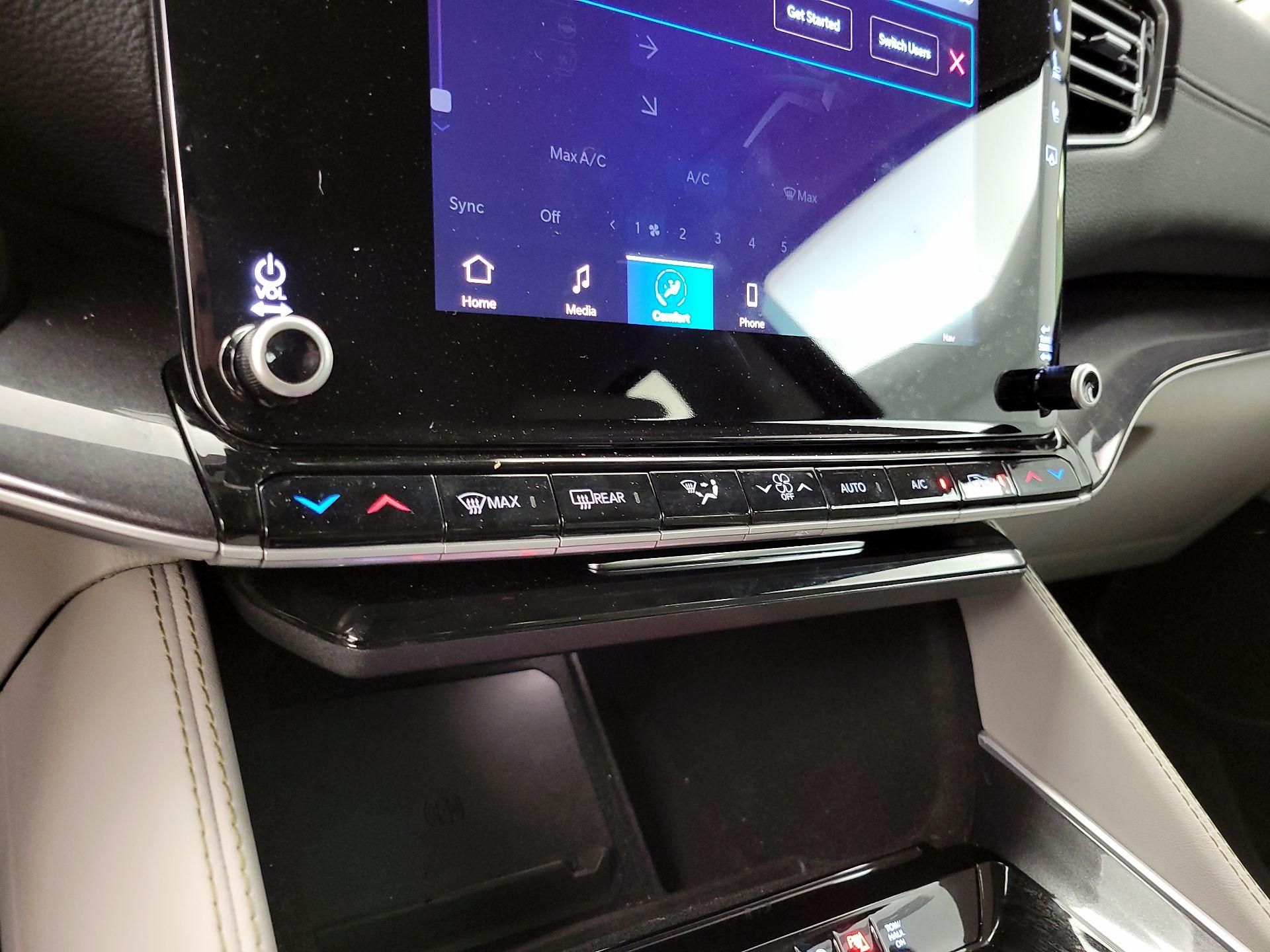 Thumbnail: 2024 Jeep Wagoneer - 17