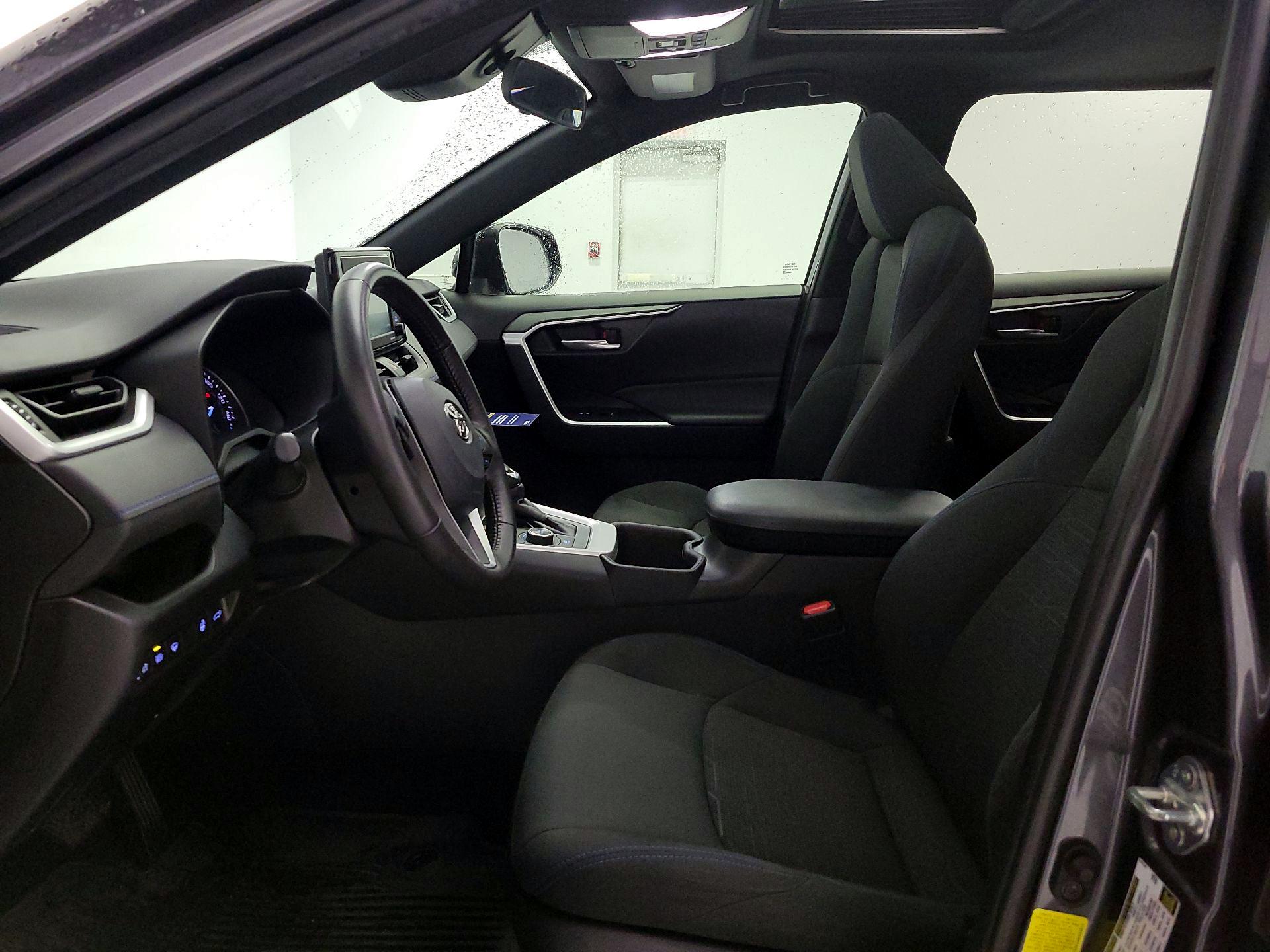 Thumbnail: 2022 Toyota RAV4 - 11