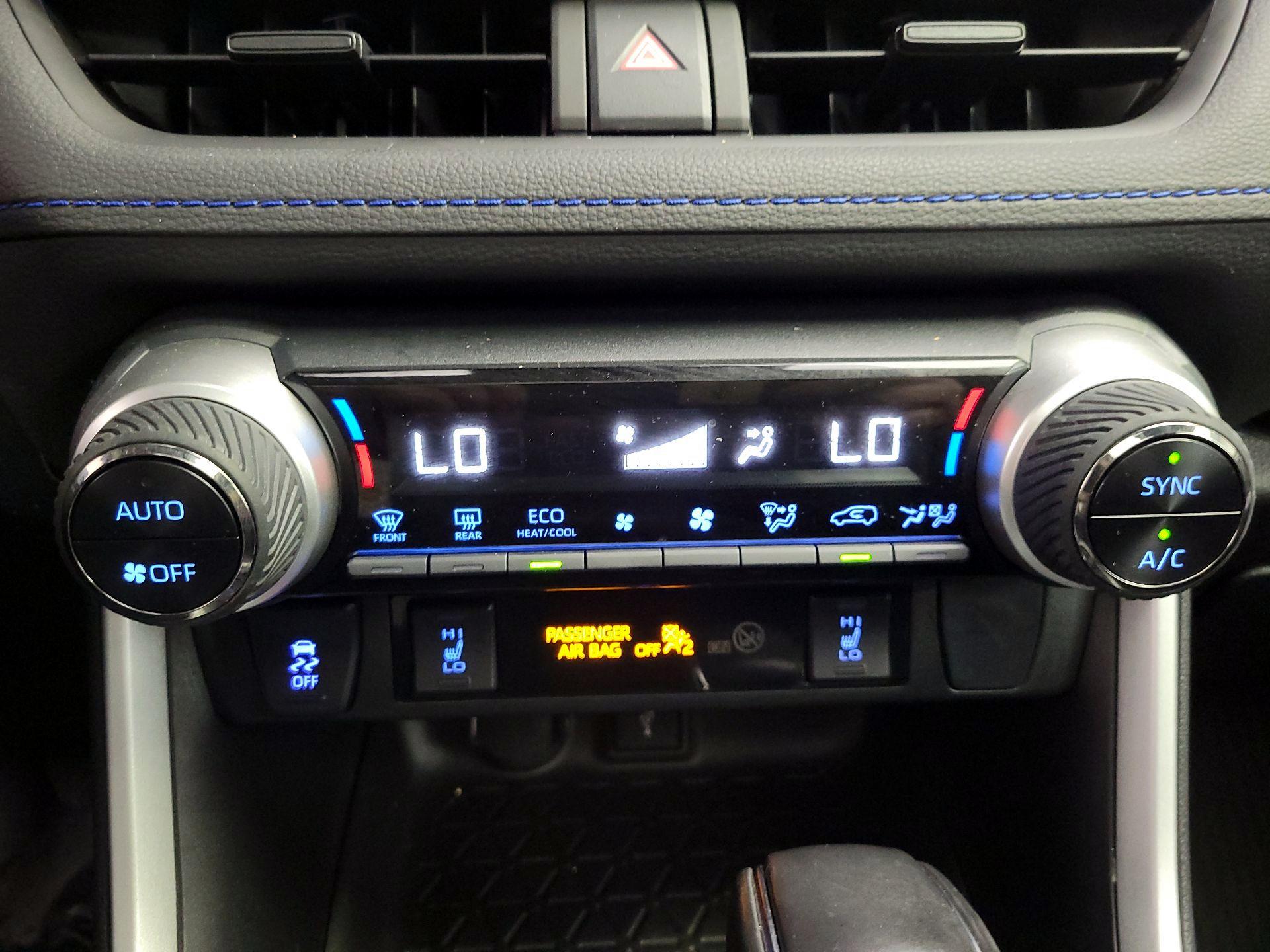 Thumbnail: 2022 Toyota RAV4 - 16