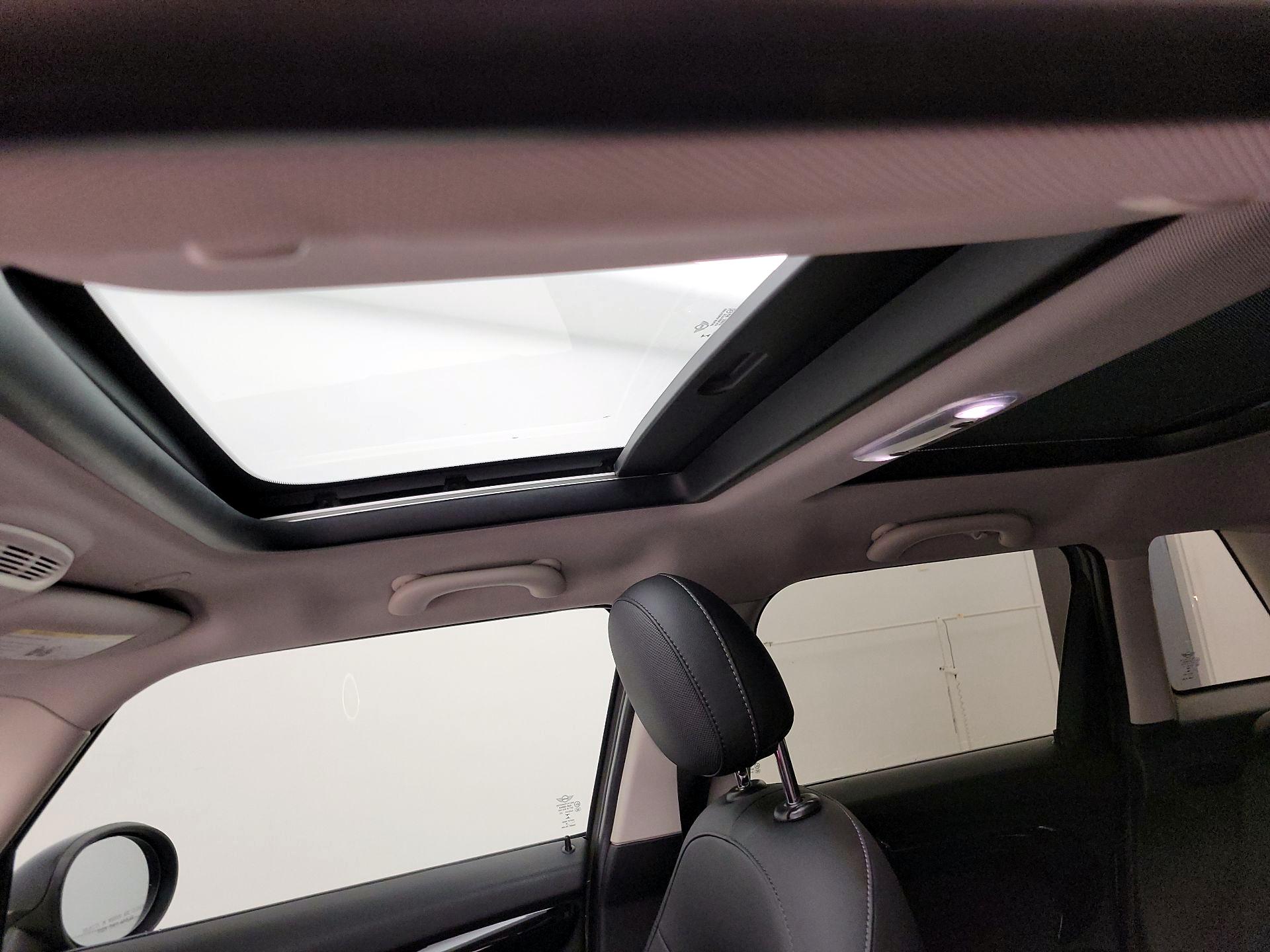 Thumbnail: 2019 MINI Cooper Hardtop - 19