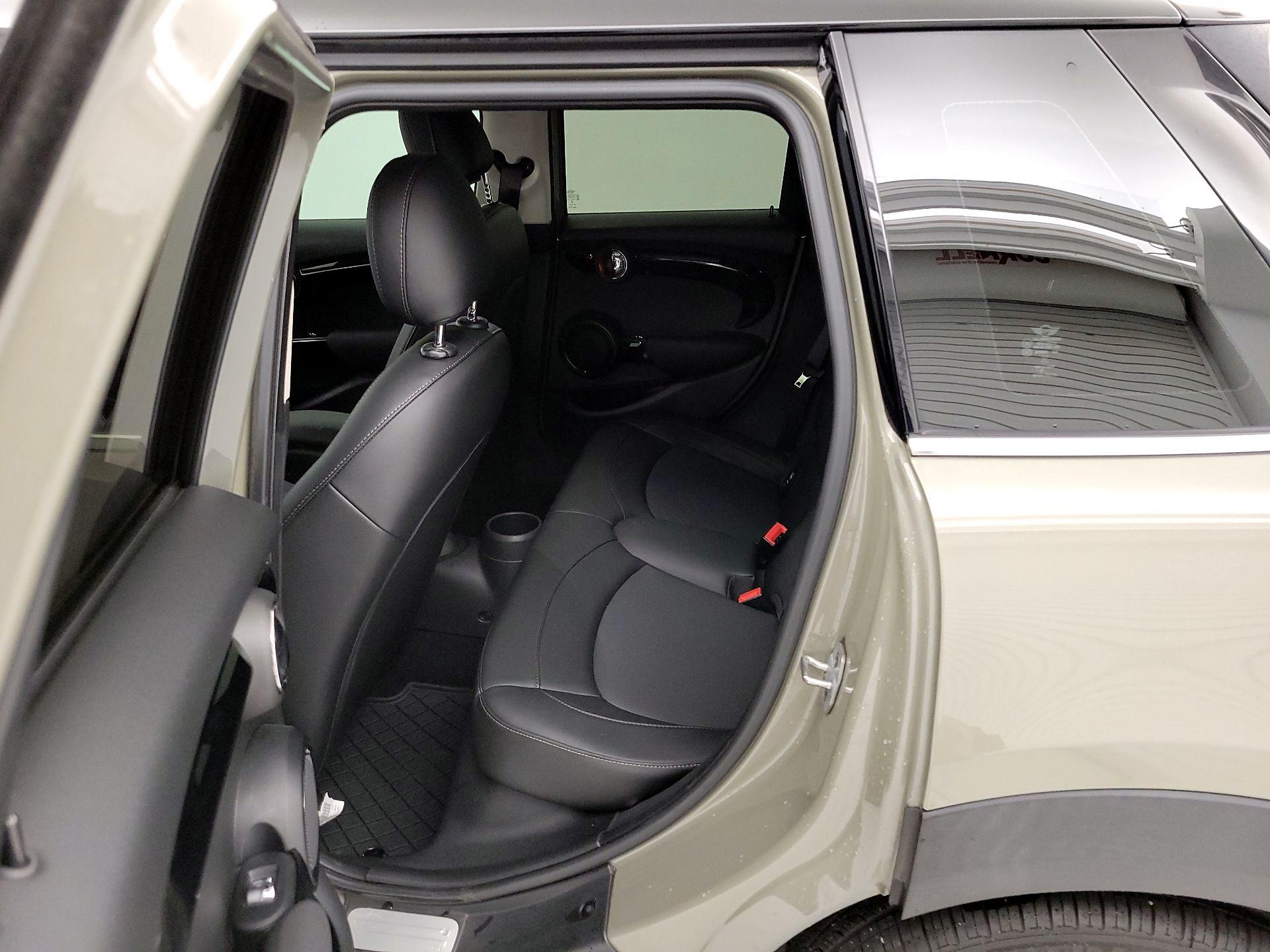 Thumbnail: 2019 MINI Cooper Hardtop - 20