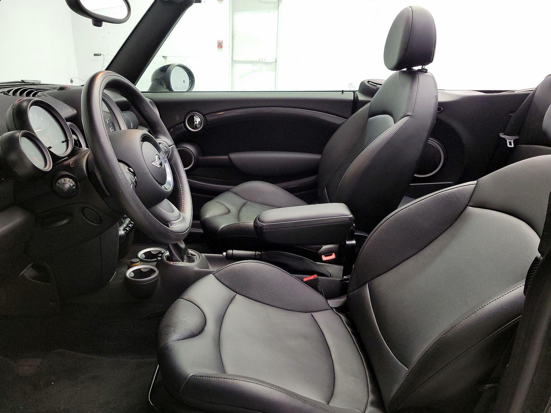 Thumbnail: 2015 MINI Cooper - 11