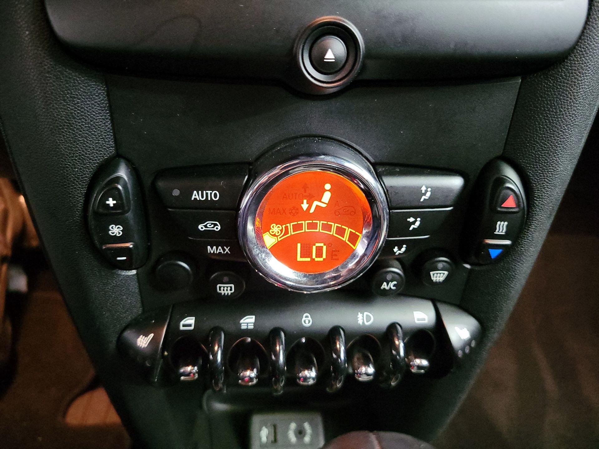 Thumbnail: 2015 MINI Cooper - 14