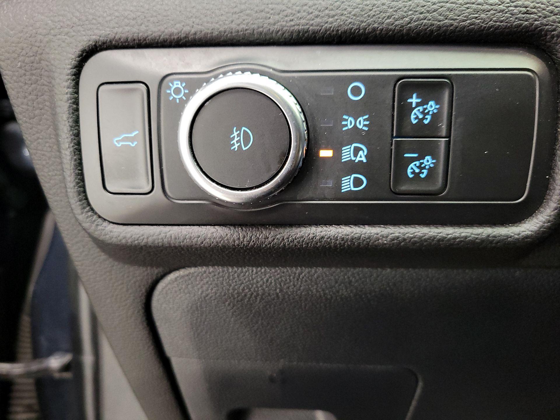 Thumbnail: 2022 Ford Explorer - 13