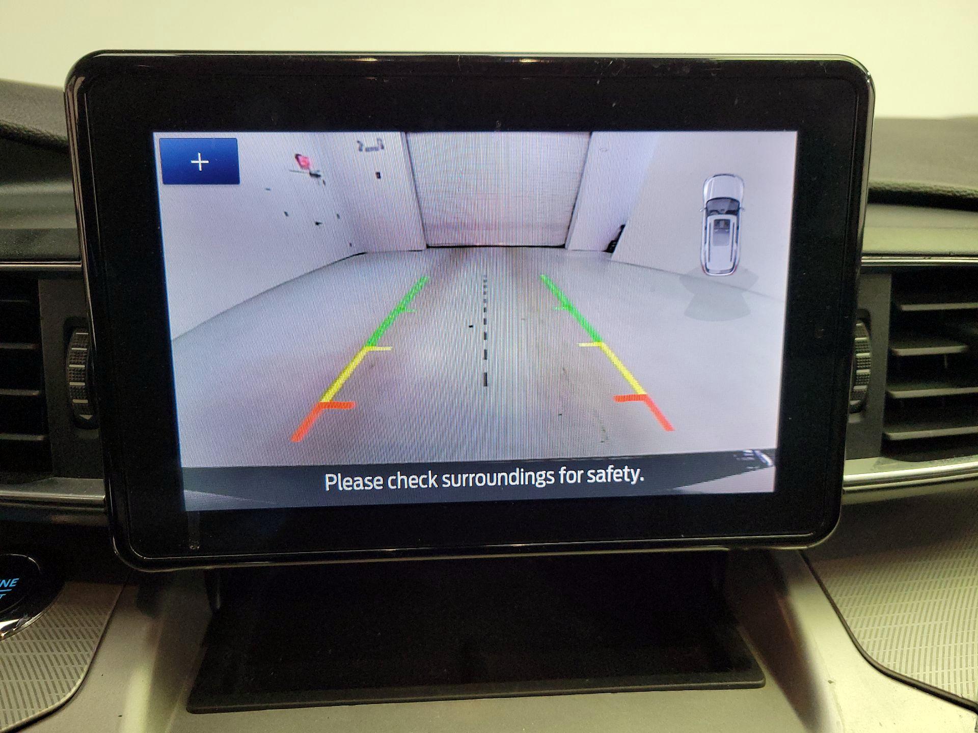 Thumbnail: 2022 Ford Explorer - 14