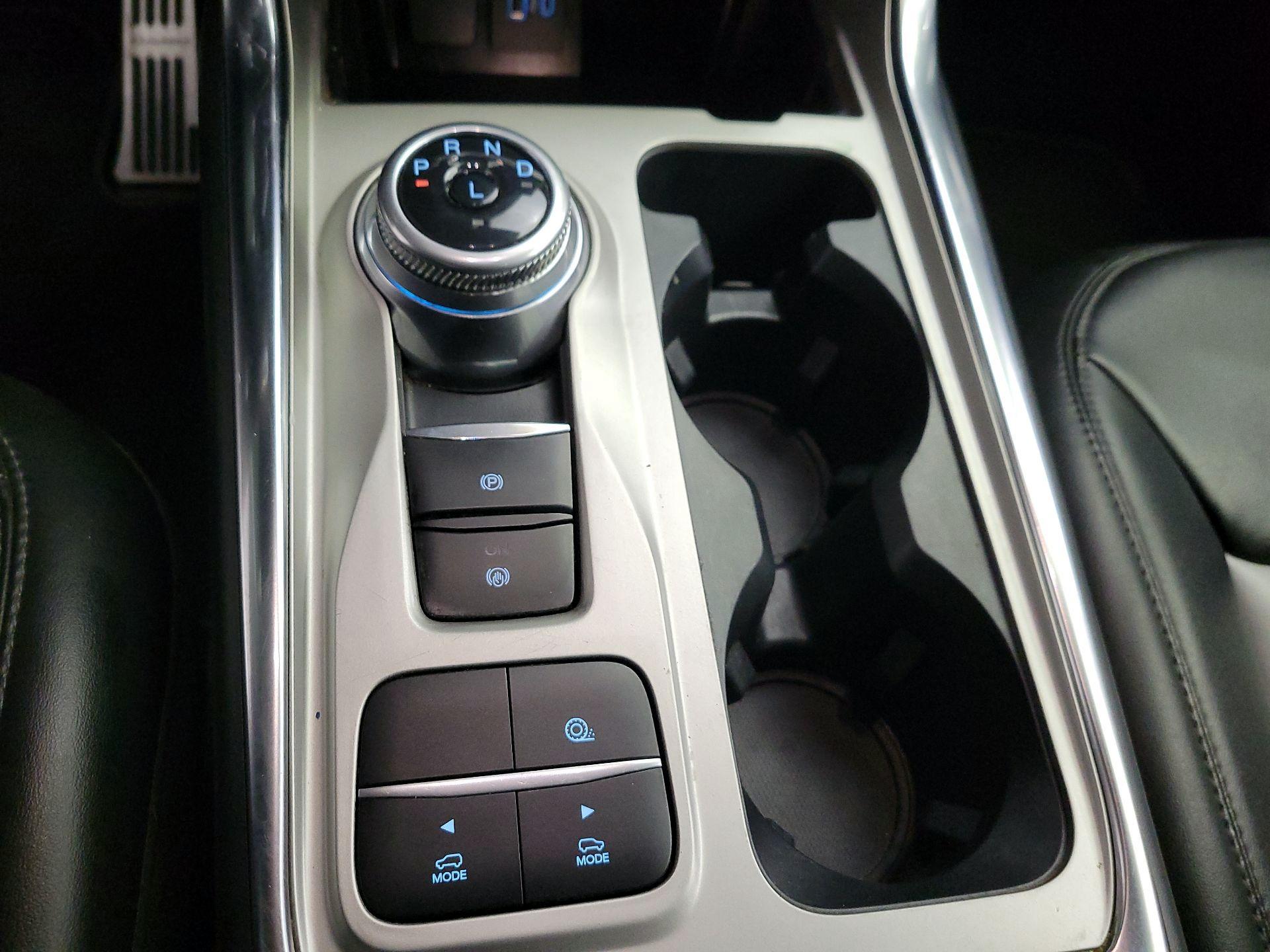 Thumbnail: 2022 Ford Explorer - 17