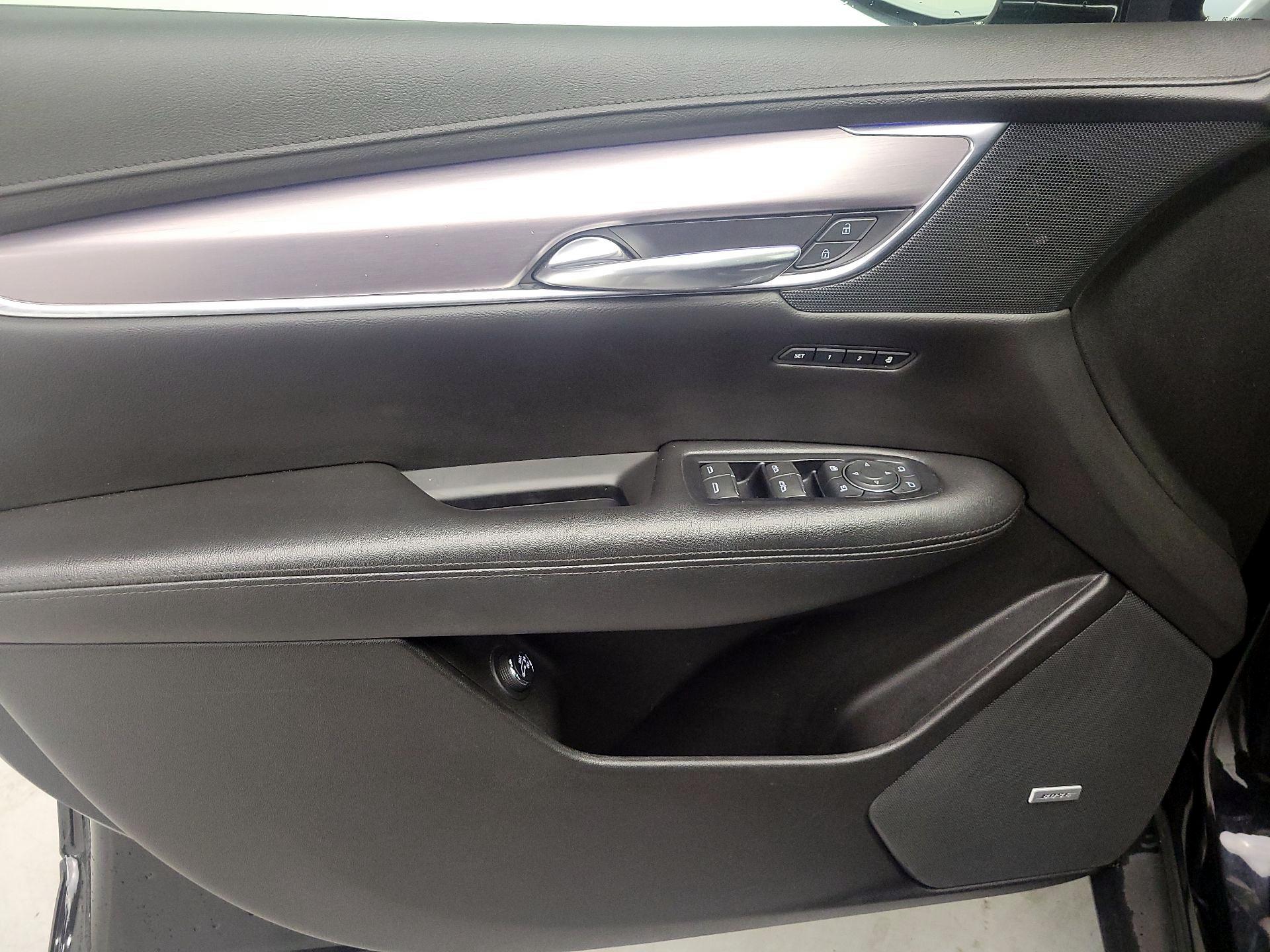 Thumbnail: 2019 Cadillac XT5 - 12