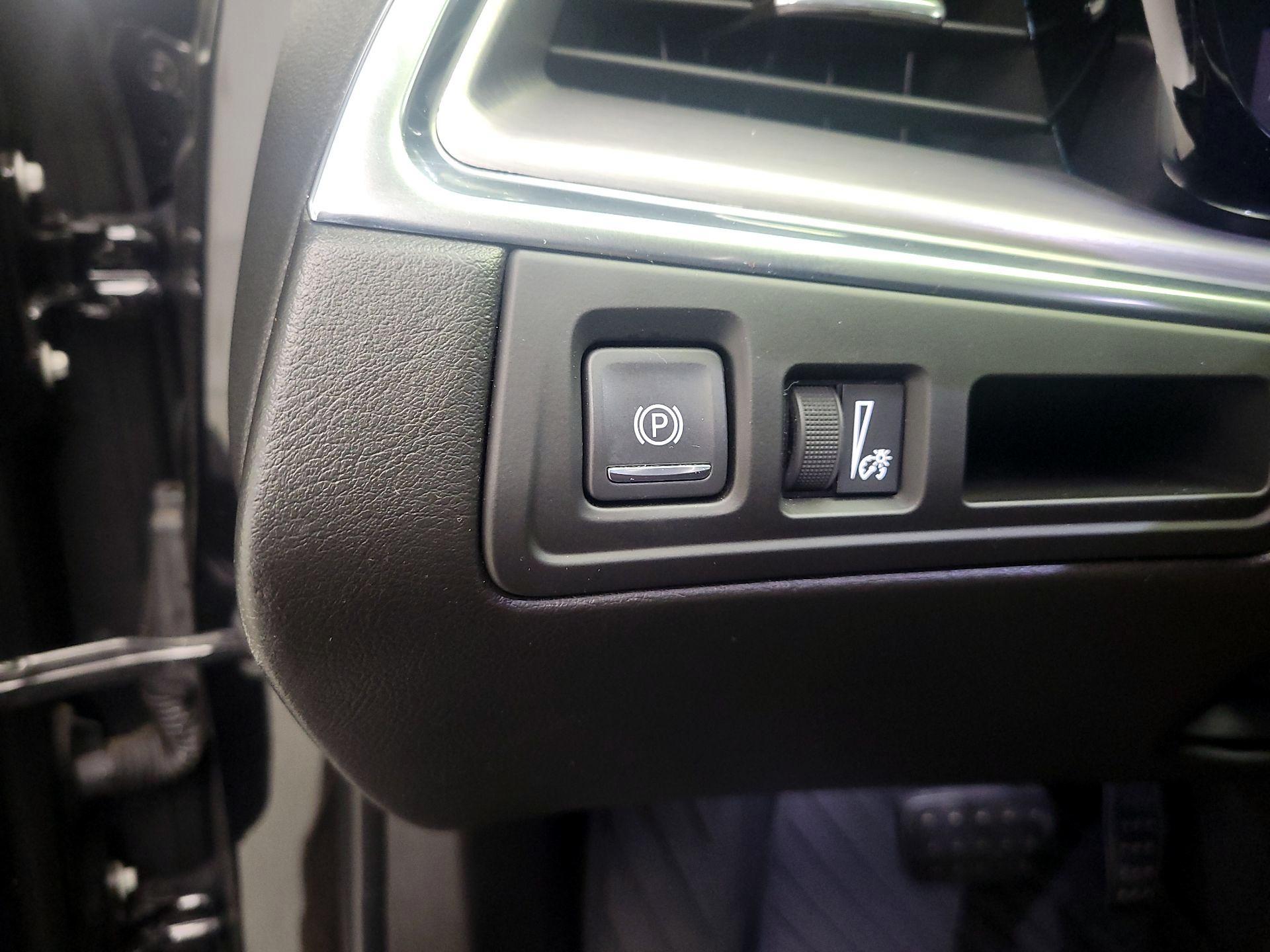 Thumbnail: 2019 Cadillac XT5 - 13