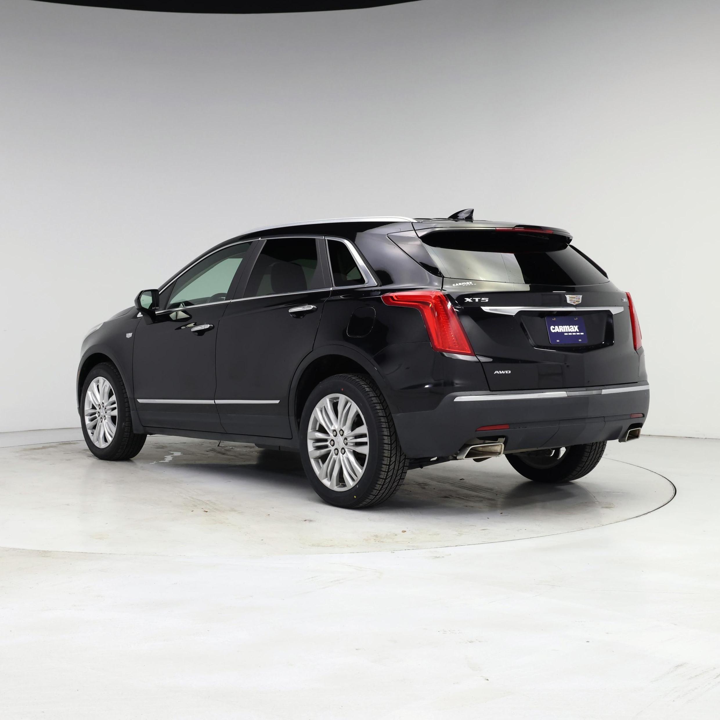 Thumbnail: 2019 Cadillac XT5 - 2