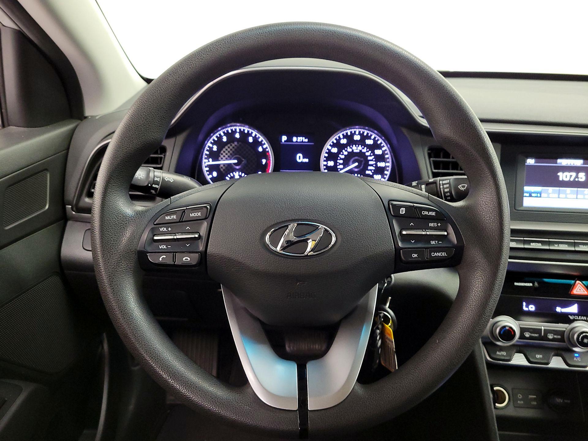 Thumbnail: 2020 Hyundai Elantra - 10
