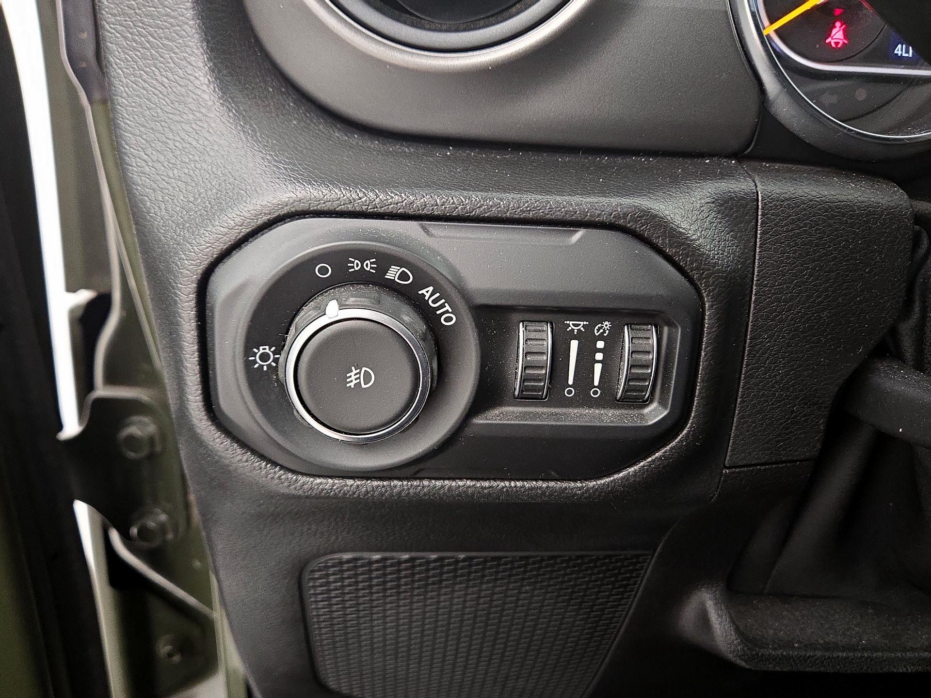 Thumbnail: 2021 Jeep Wrangler - 13