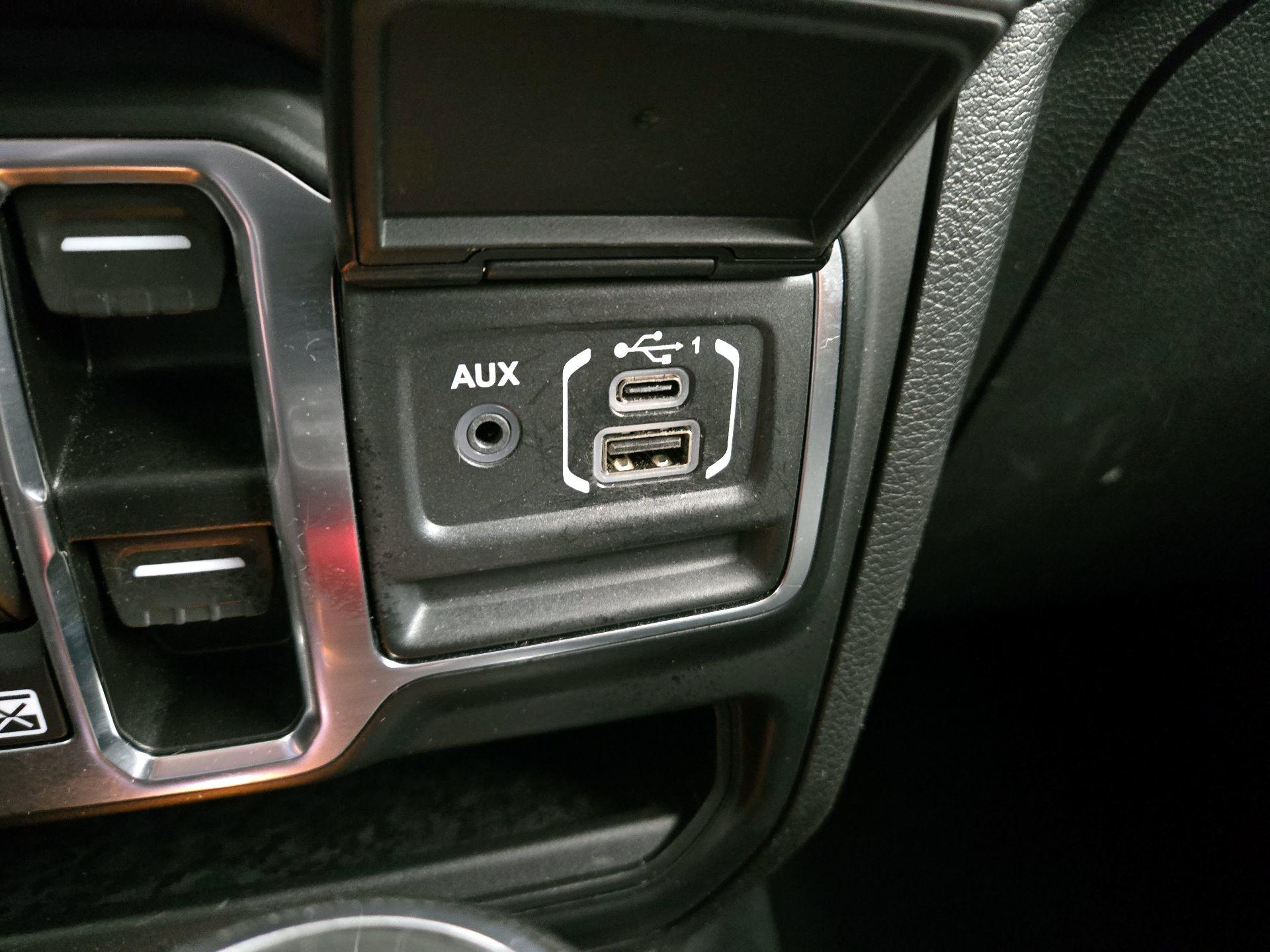 Thumbnail: 2021 Jeep Wrangler - 19