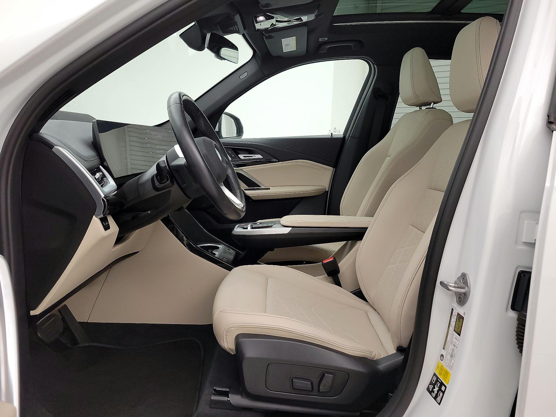 Thumbnail: 2023 BMW X1 - 11