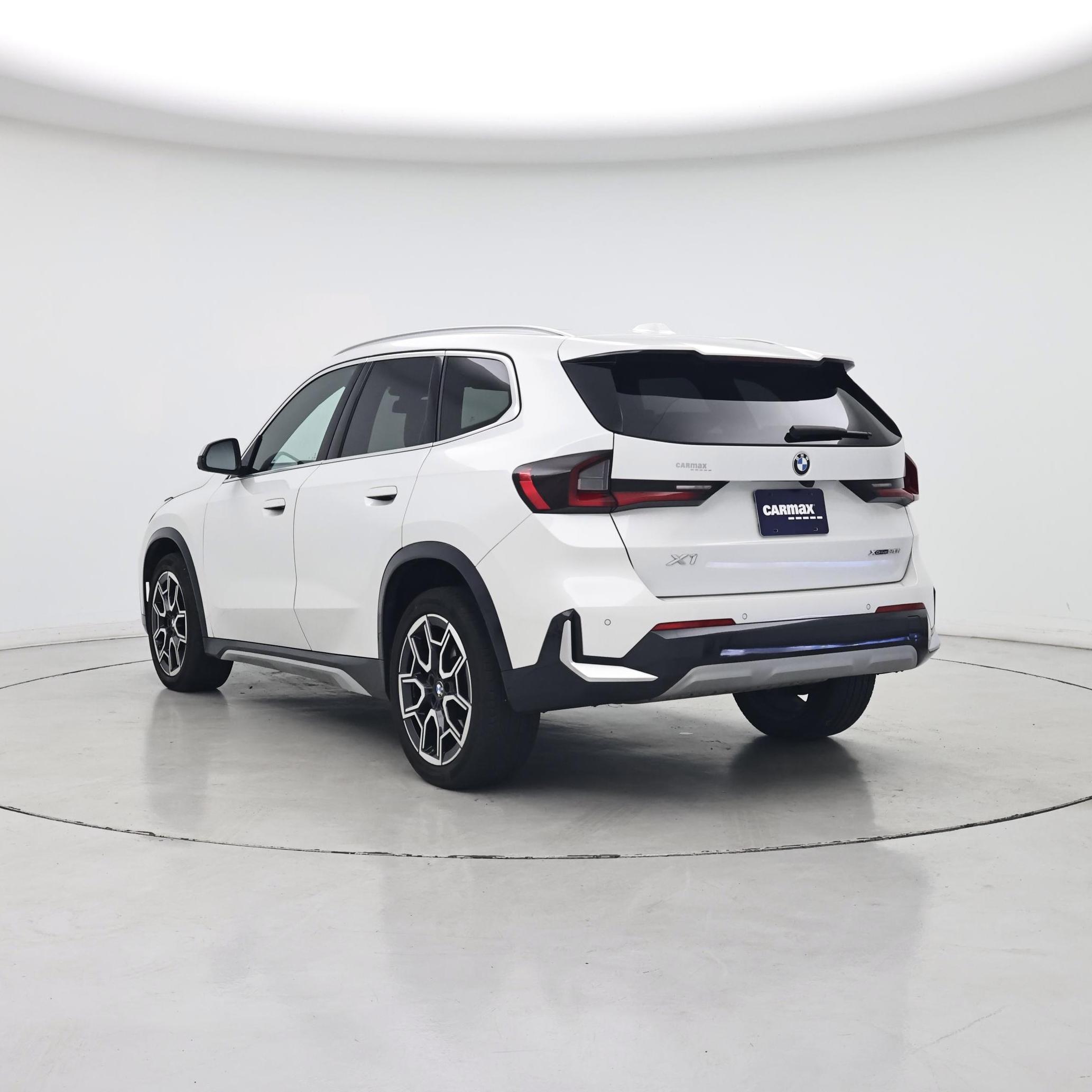 Thumbnail: 2023 BMW X1 - 2