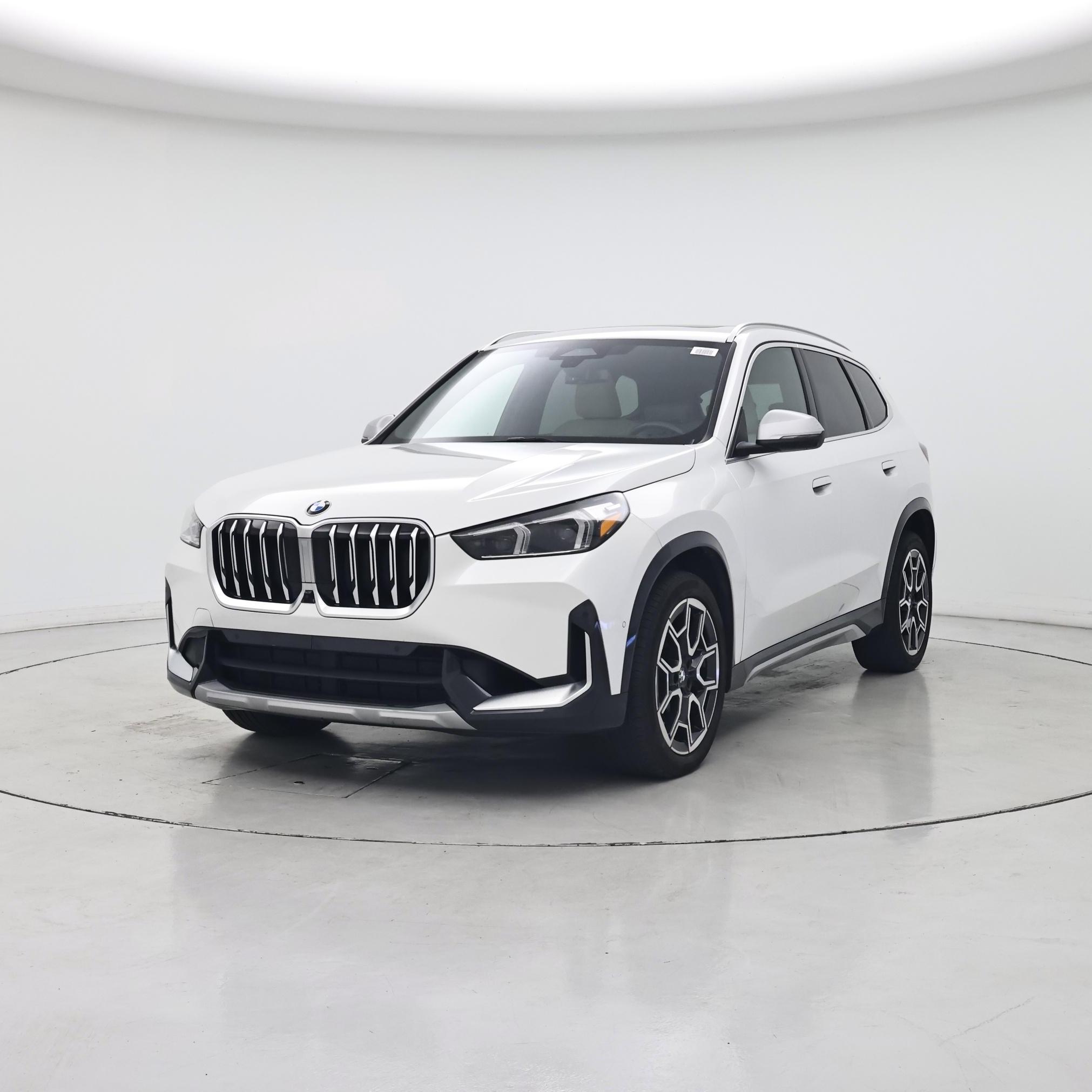 Thumbnail: 2023 BMW X1 - 4