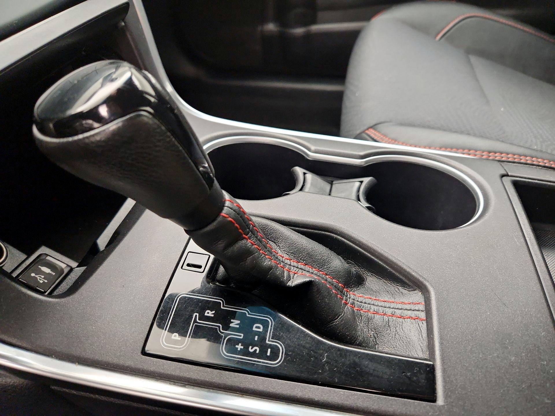 Thumbnail: 2016 Toyota Camry - 17