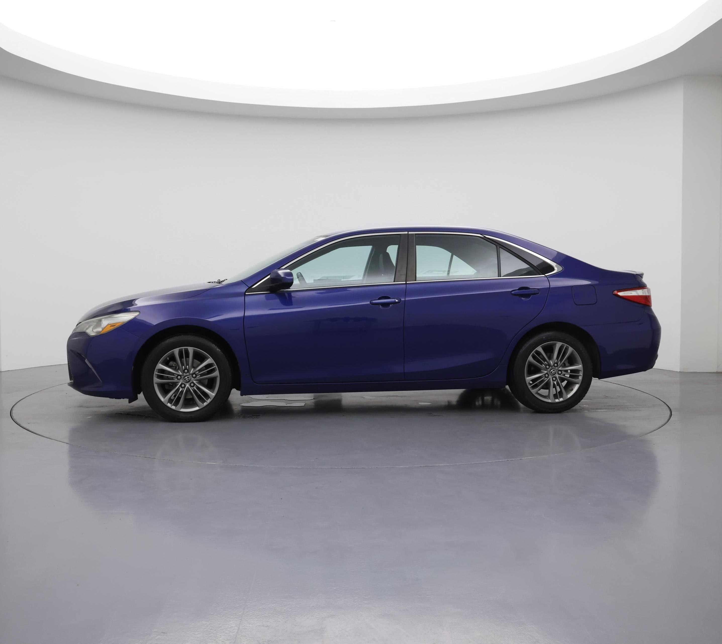 Thumbnail: 2016 Toyota Camry - 3