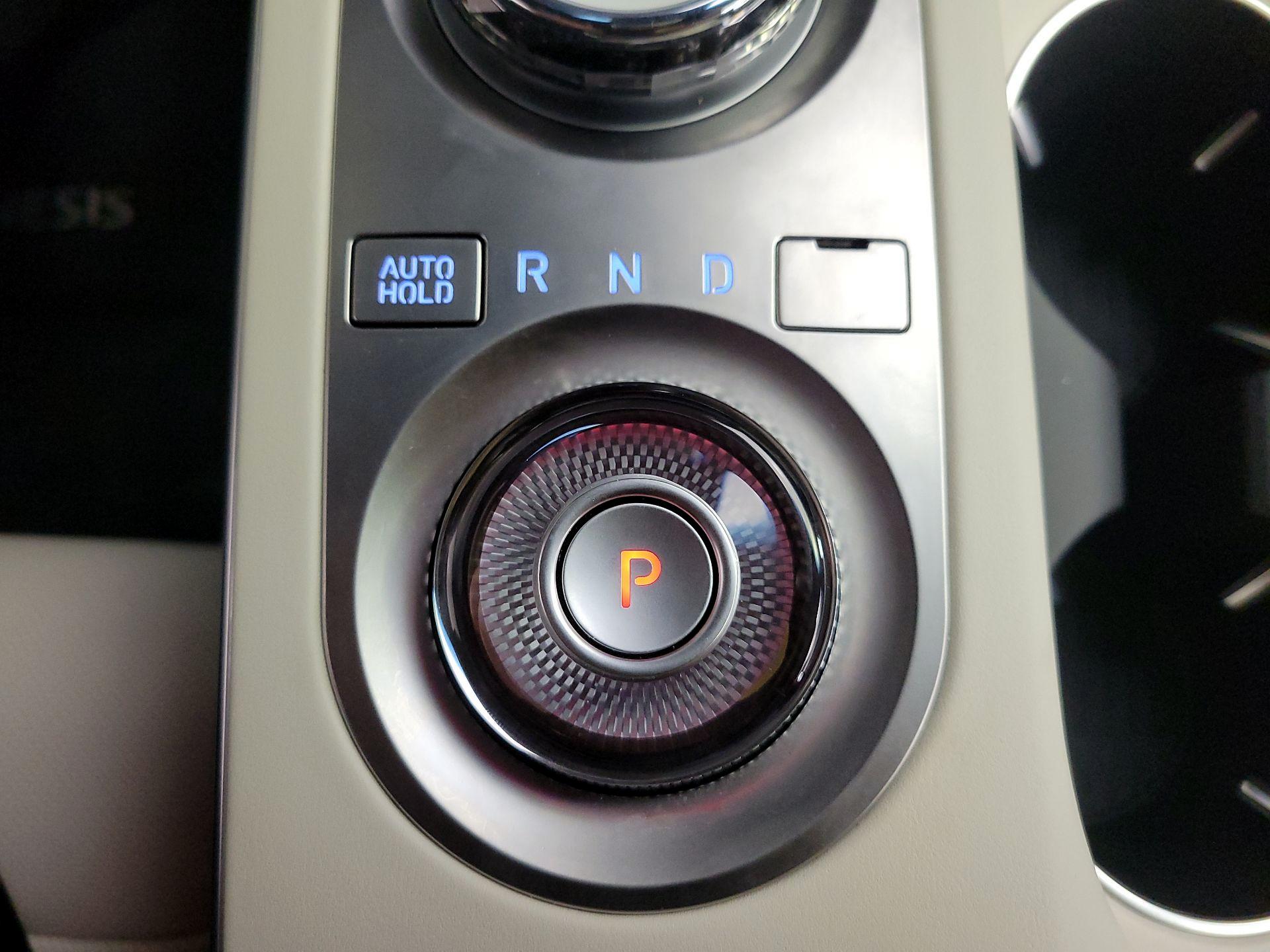 Thumbnail: 2024 Genesis GV70 - 18