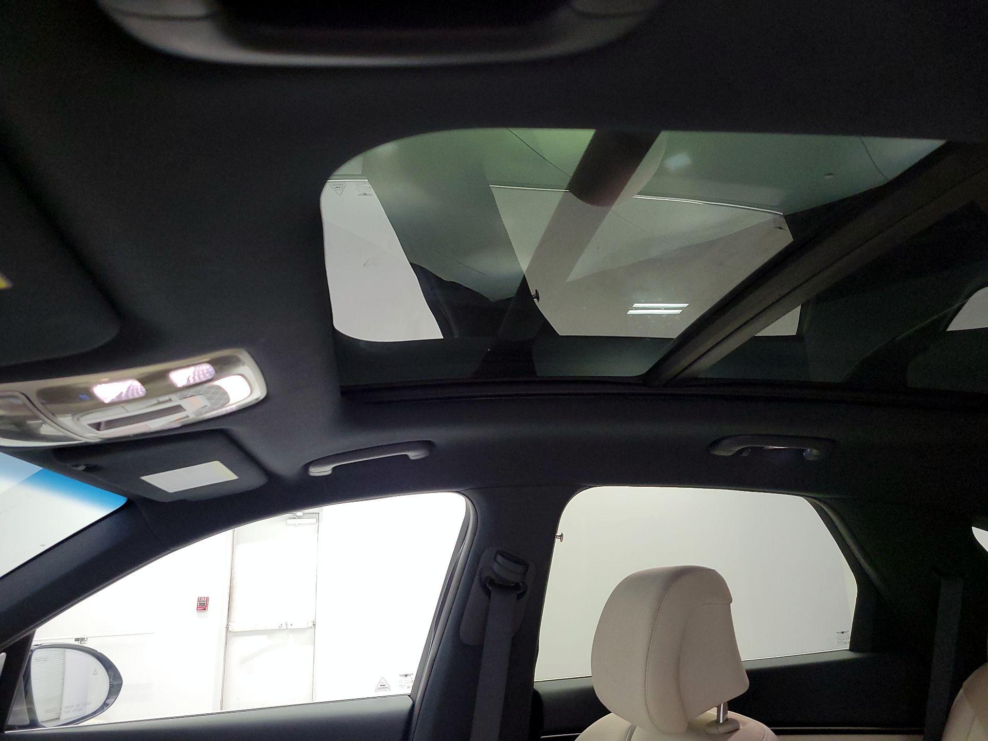 Thumbnail: 2024 Genesis GV70 - 20