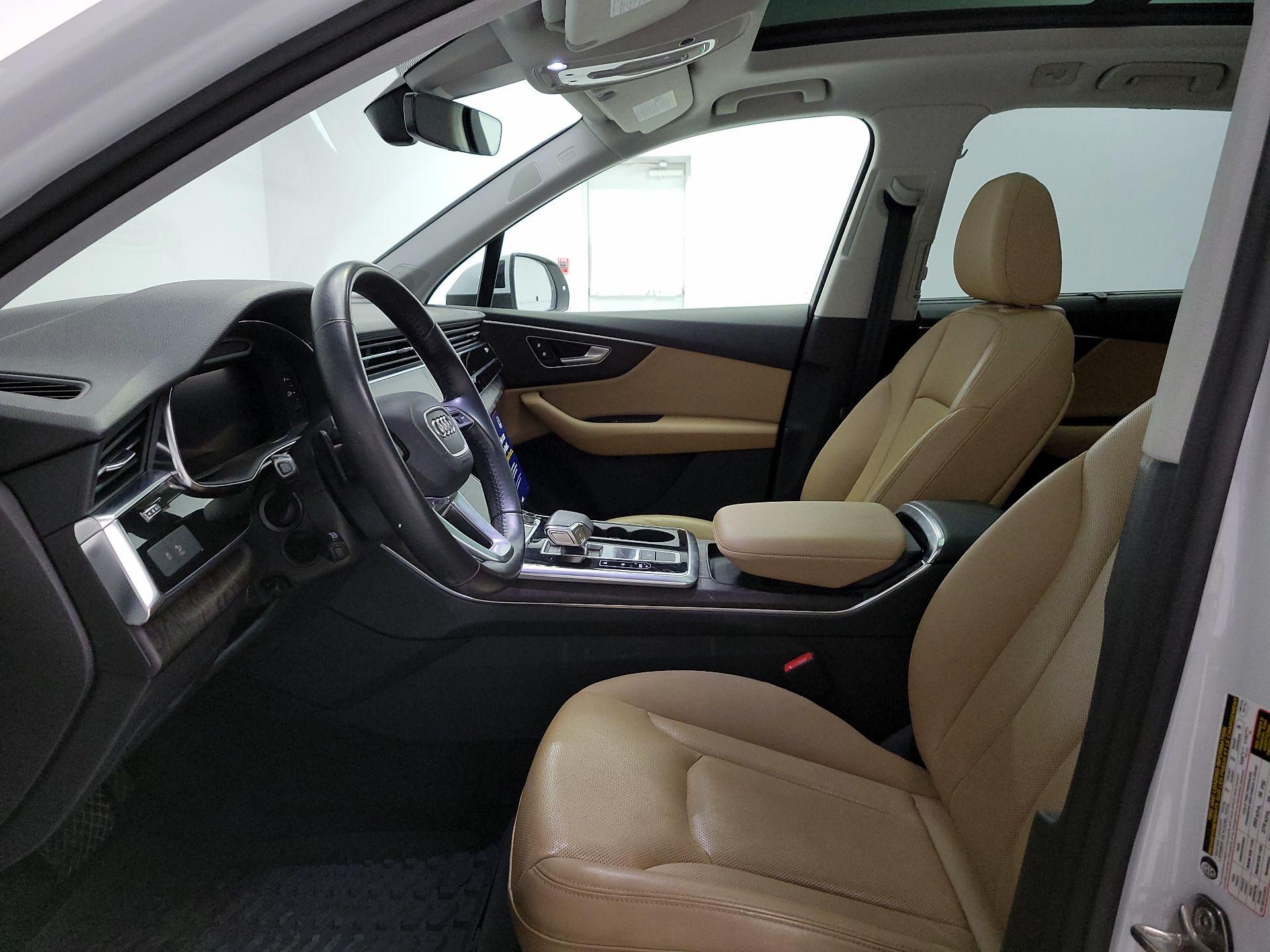 Thumbnail: 2020 Audi Q7 - 11