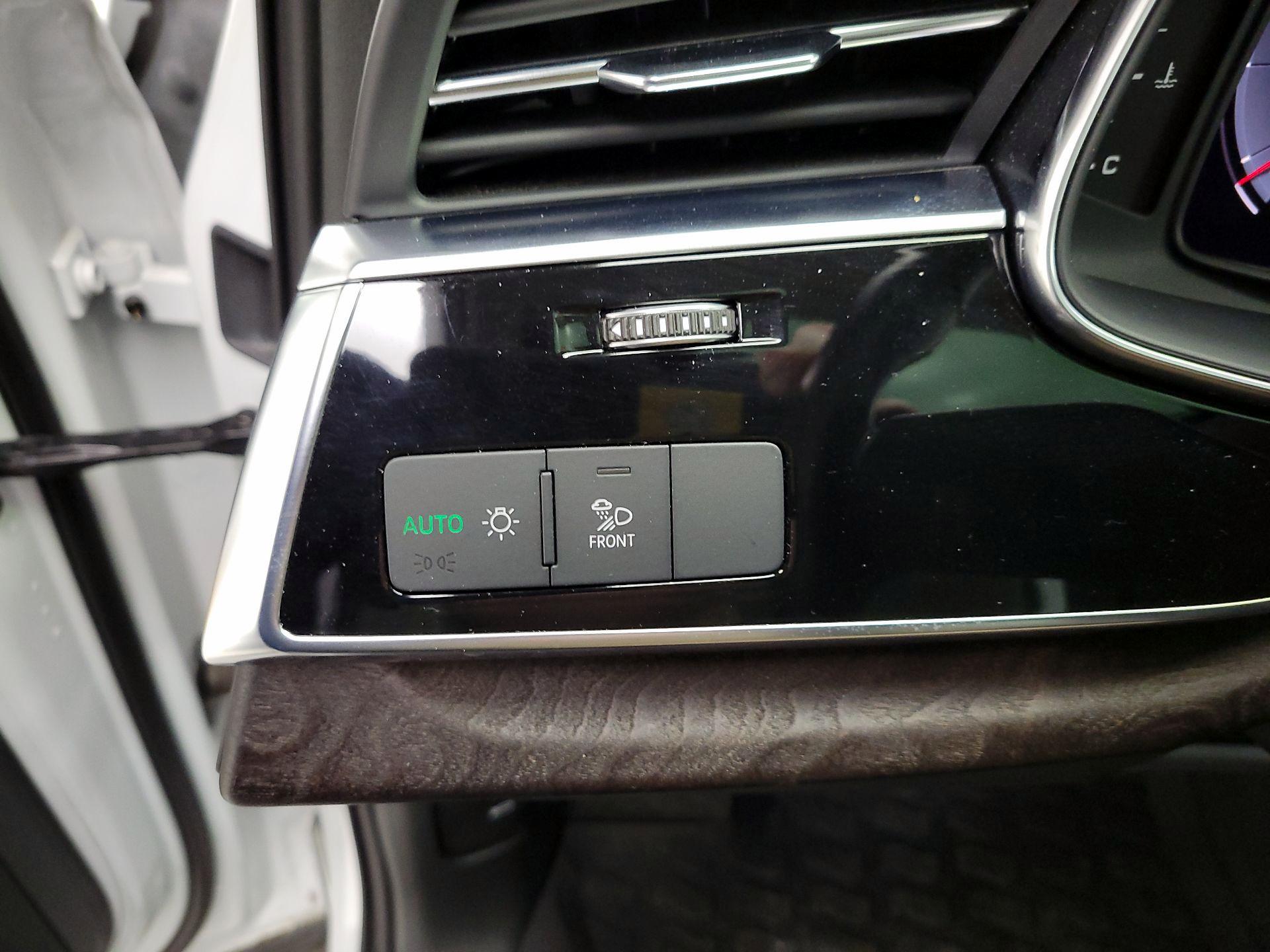 Thumbnail: 2020 Audi Q7 - 13