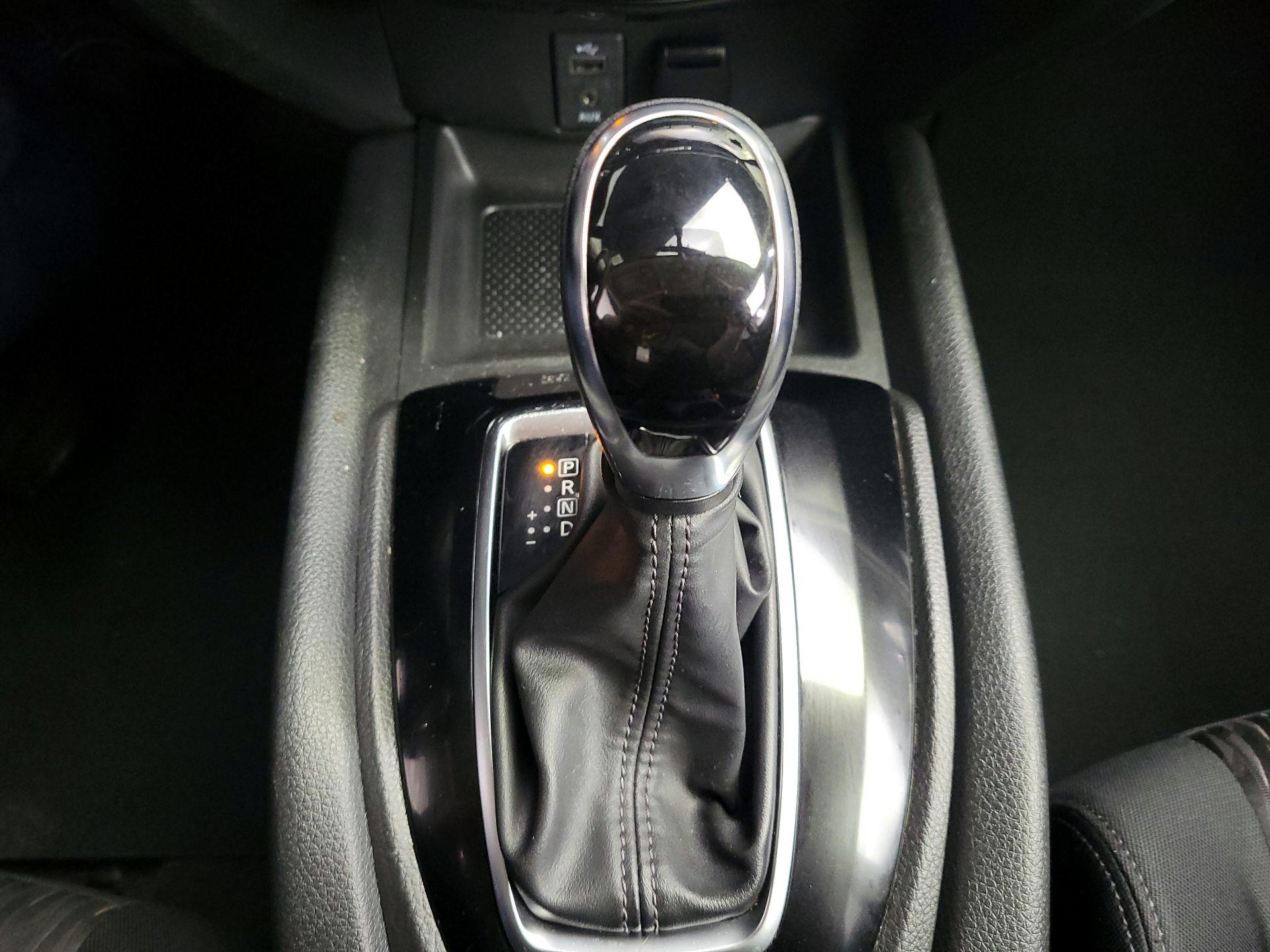 Thumbnail: 2017 Nissan Rogue - 17