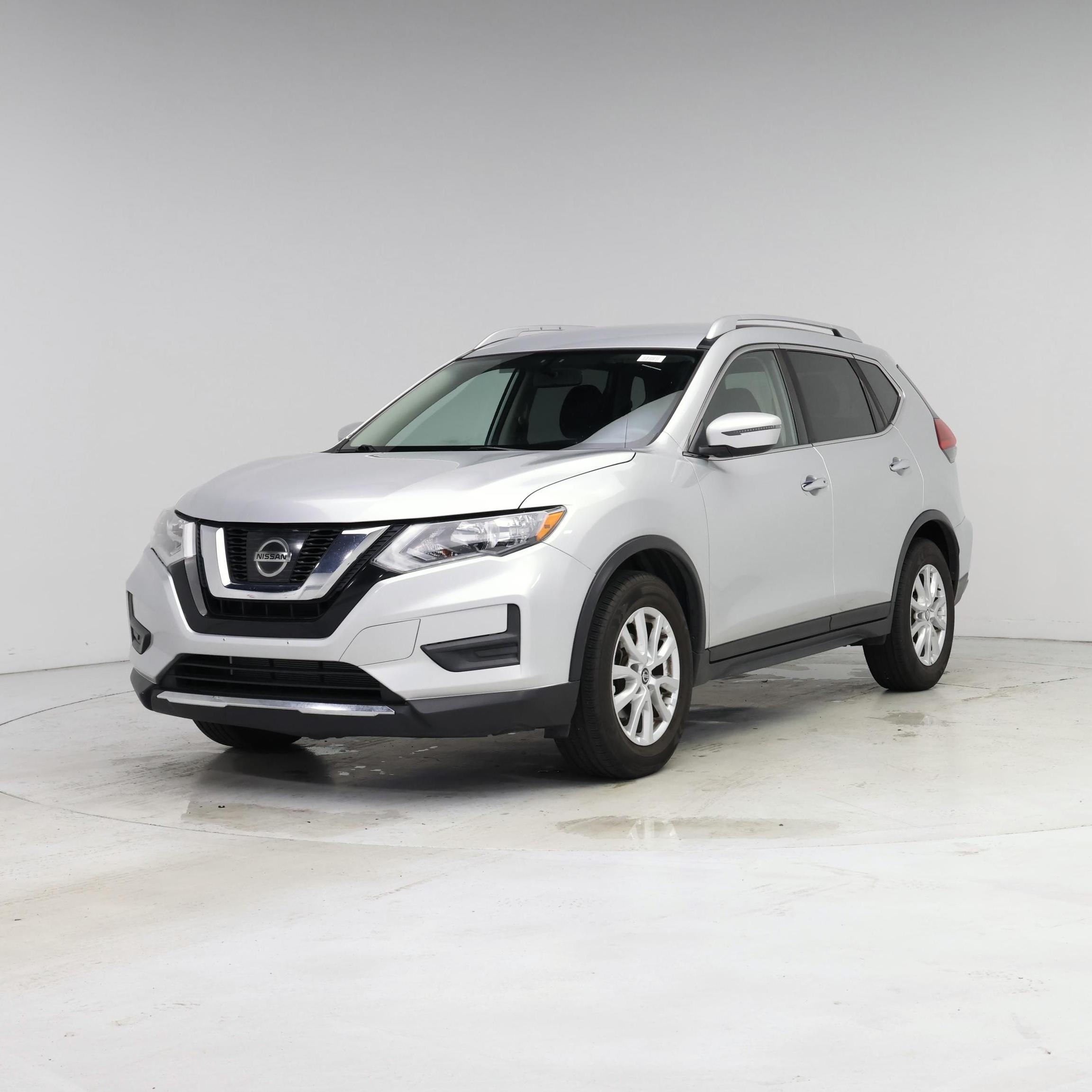 Thumbnail: 2017 Nissan Rogue - 4
