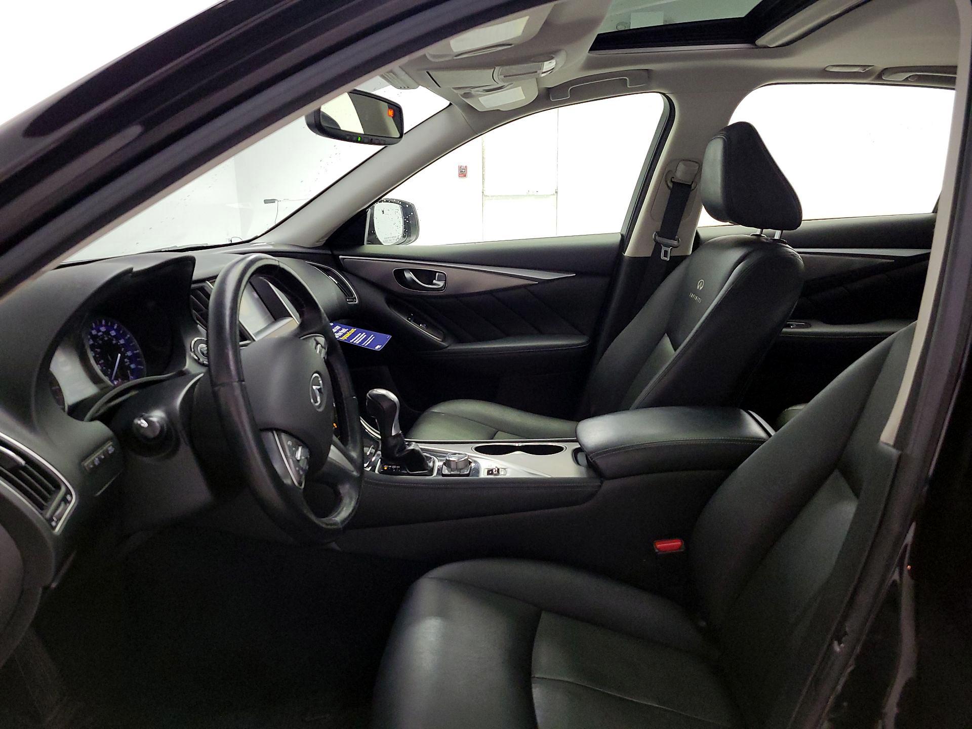 Thumbnail: 2014 INFINITI Q50 - 11