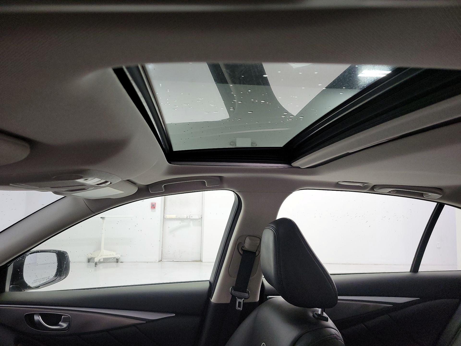 Thumbnail: 2014 INFINITI Q50 - 19