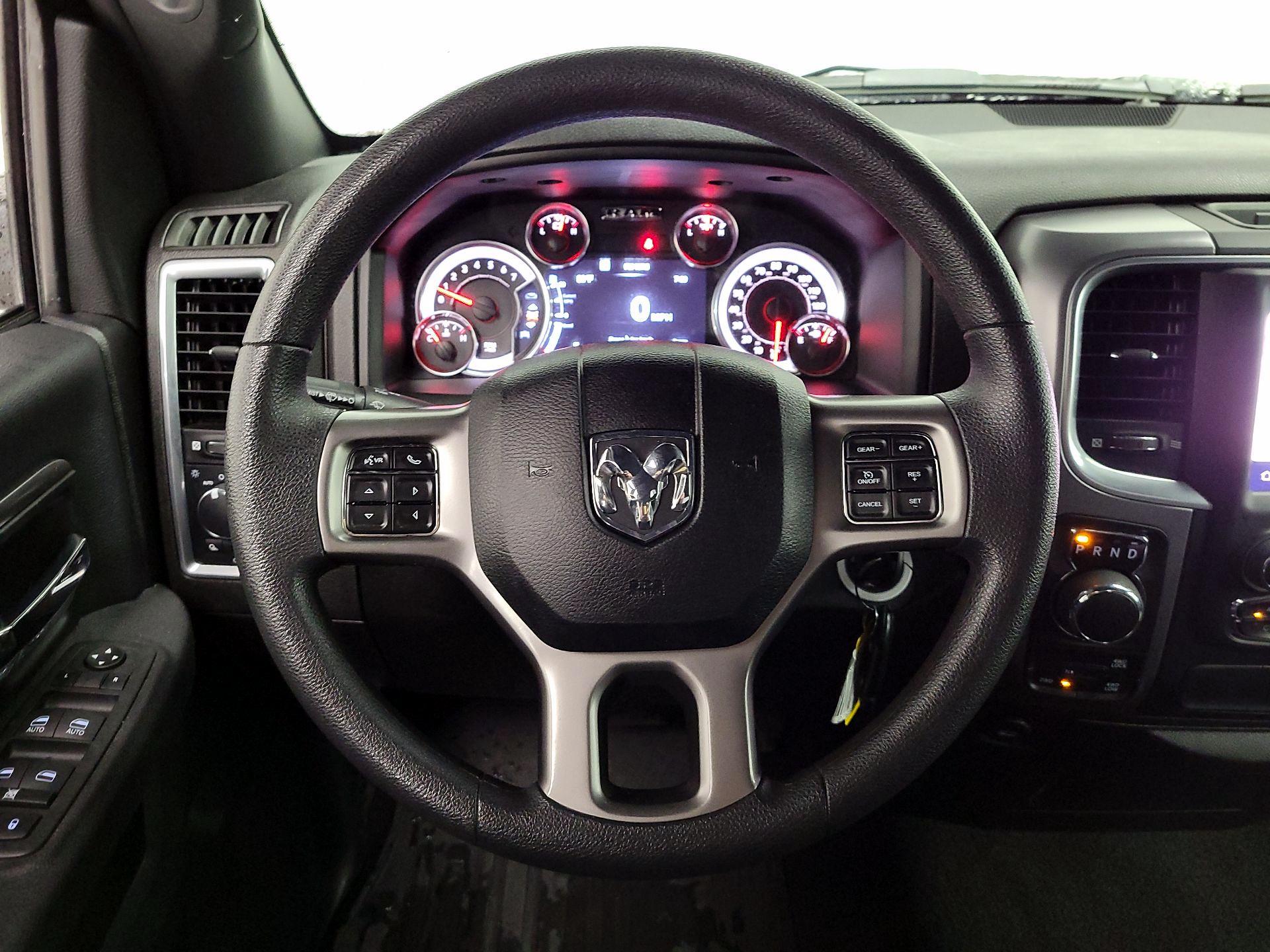 Thumbnail: 2022 RAM 1500 Classic - 10