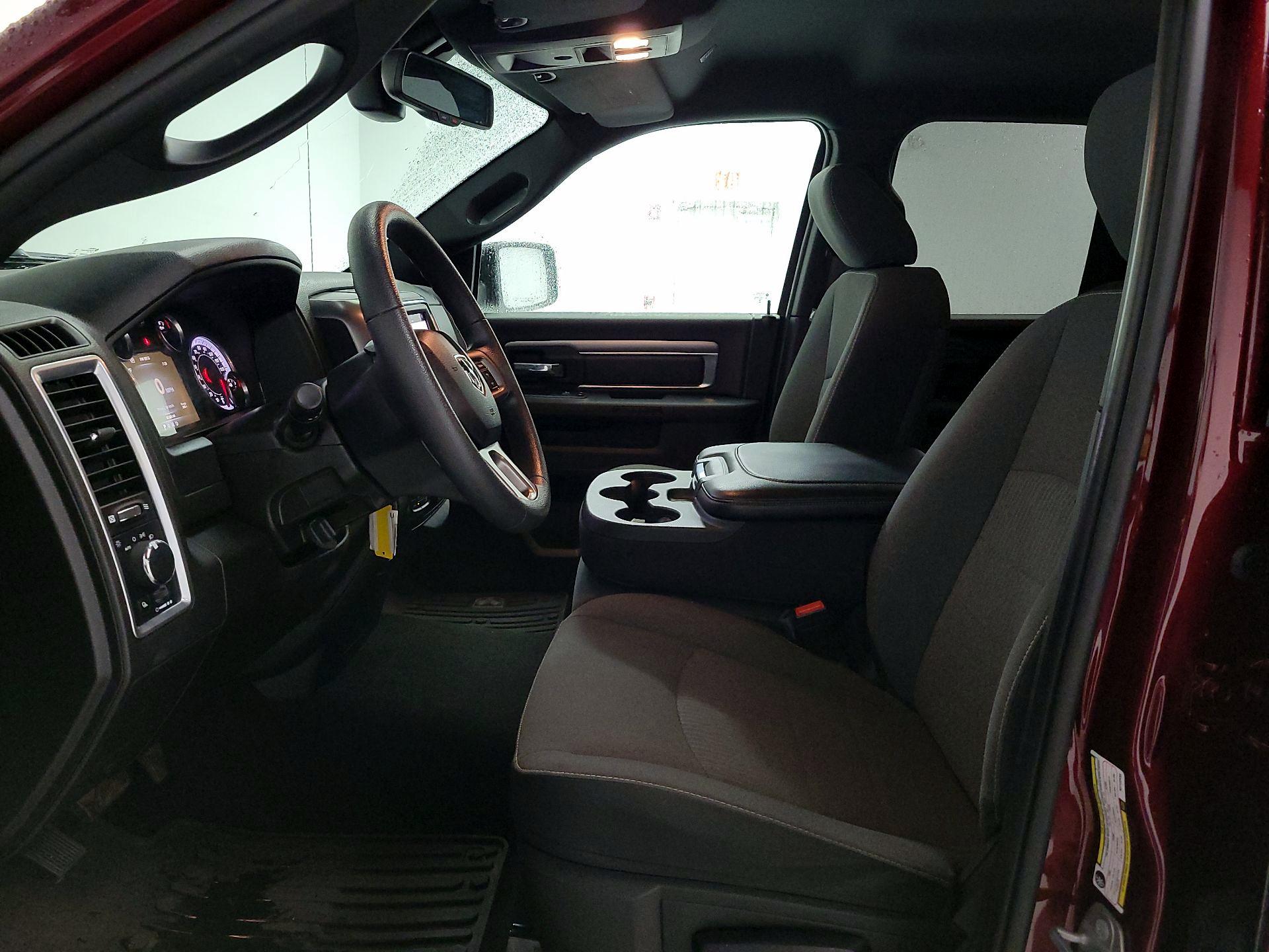 Thumbnail: 2022 RAM 1500 Classic - 11