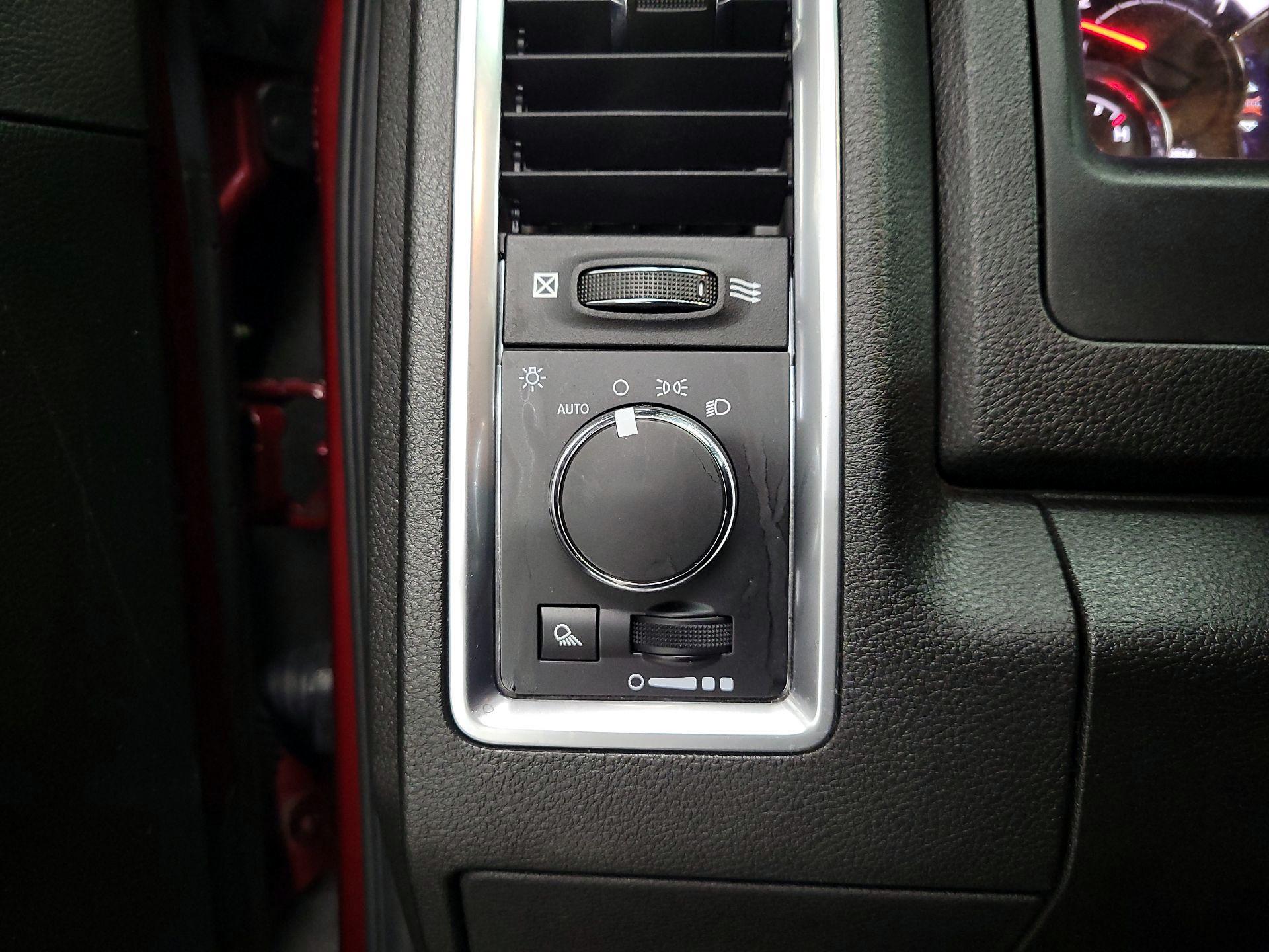 Thumbnail: 2022 RAM 1500 Classic - 13