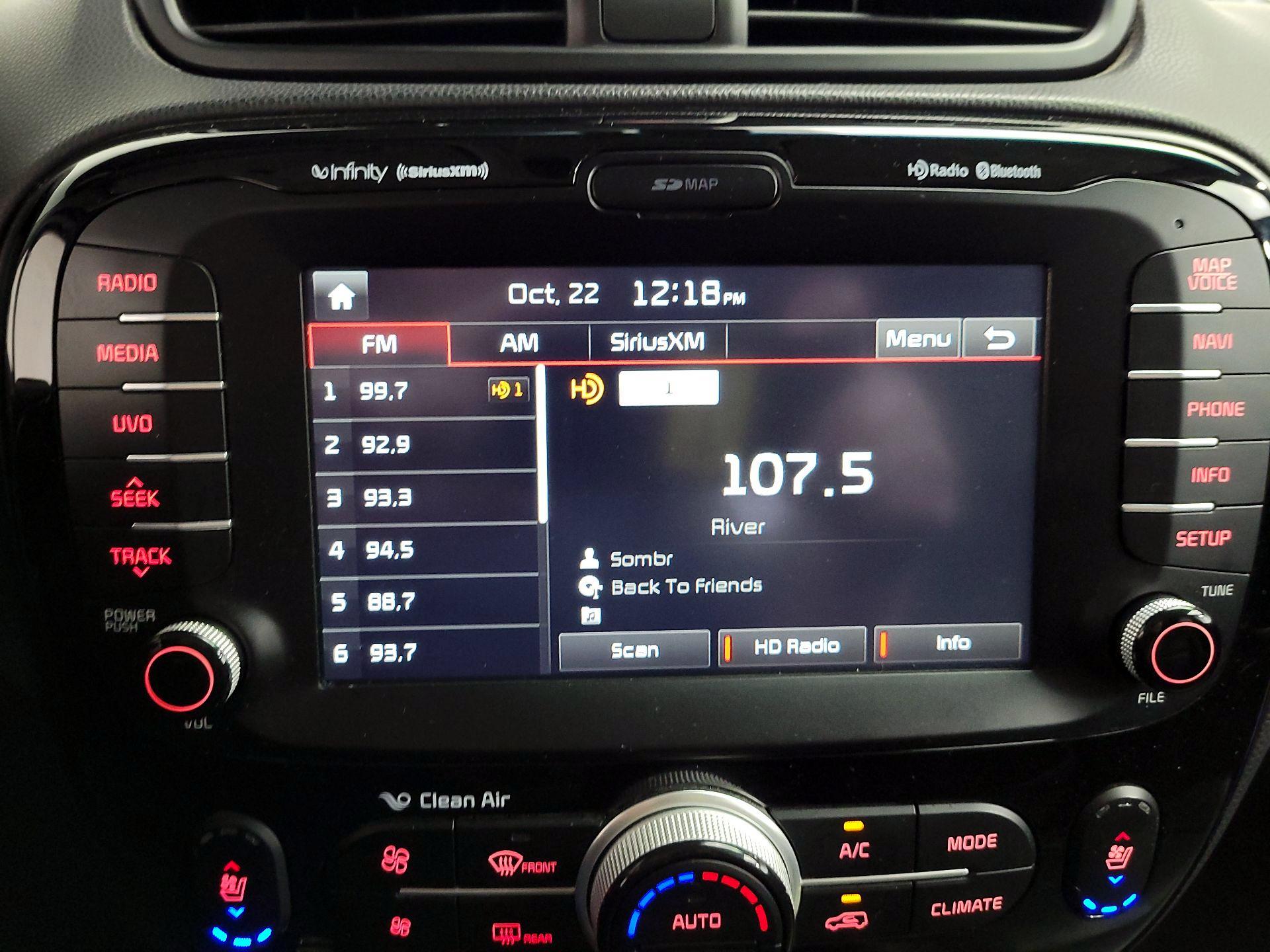 Thumbnail: 2016 Kia Soul - 16