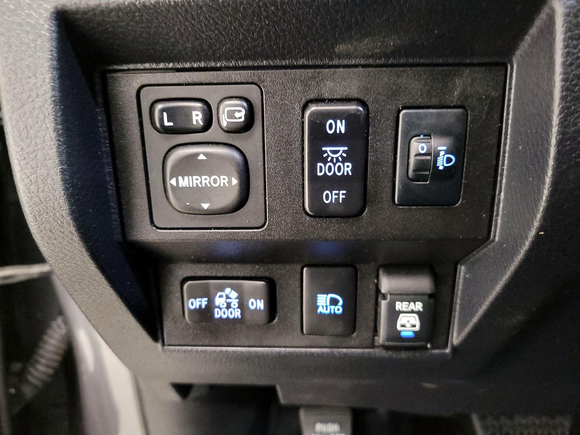 Thumbnail: 2019 Toyota Tundra - 13