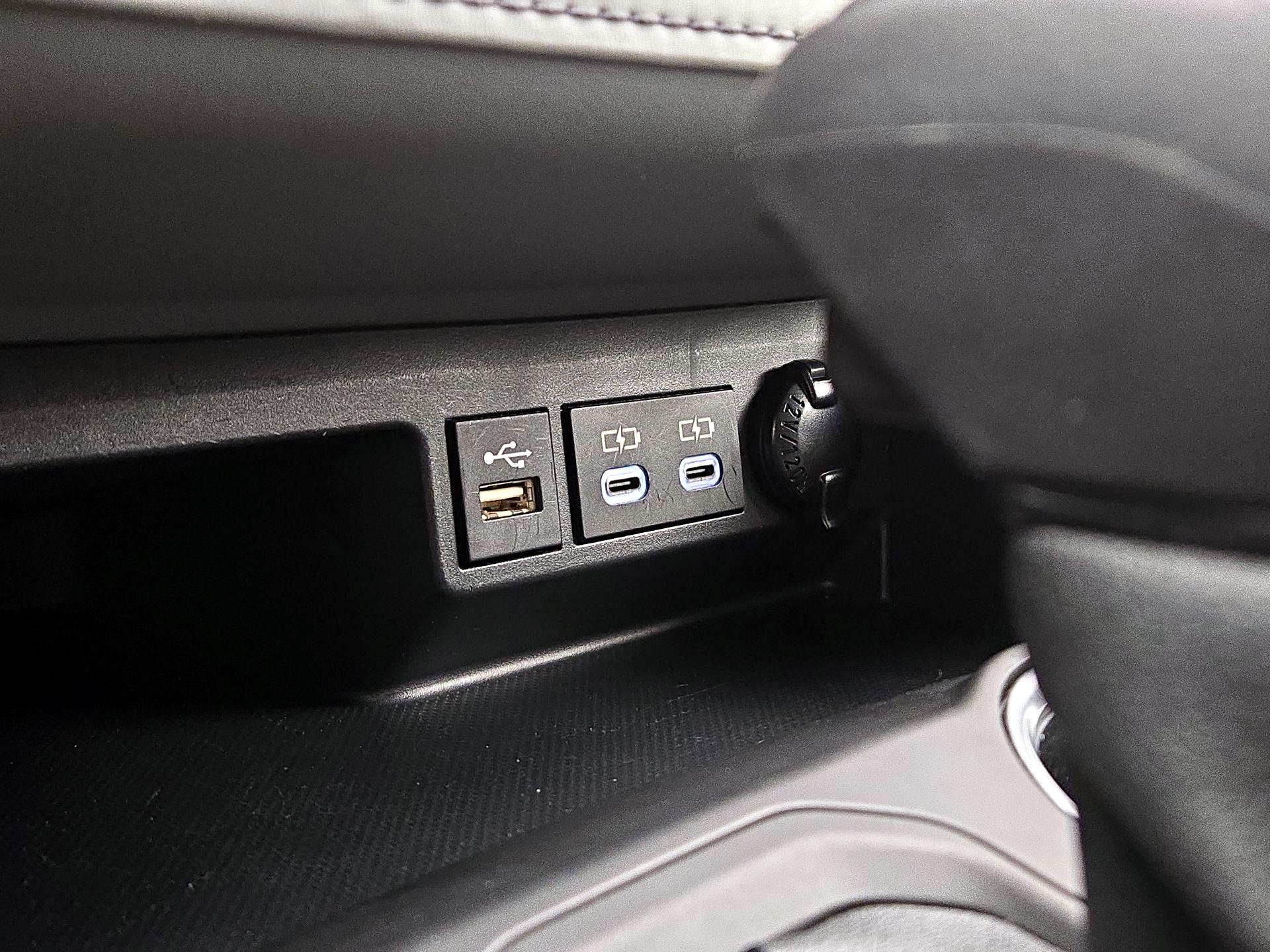 Thumbnail: 2023 Toyota Highlander - 18