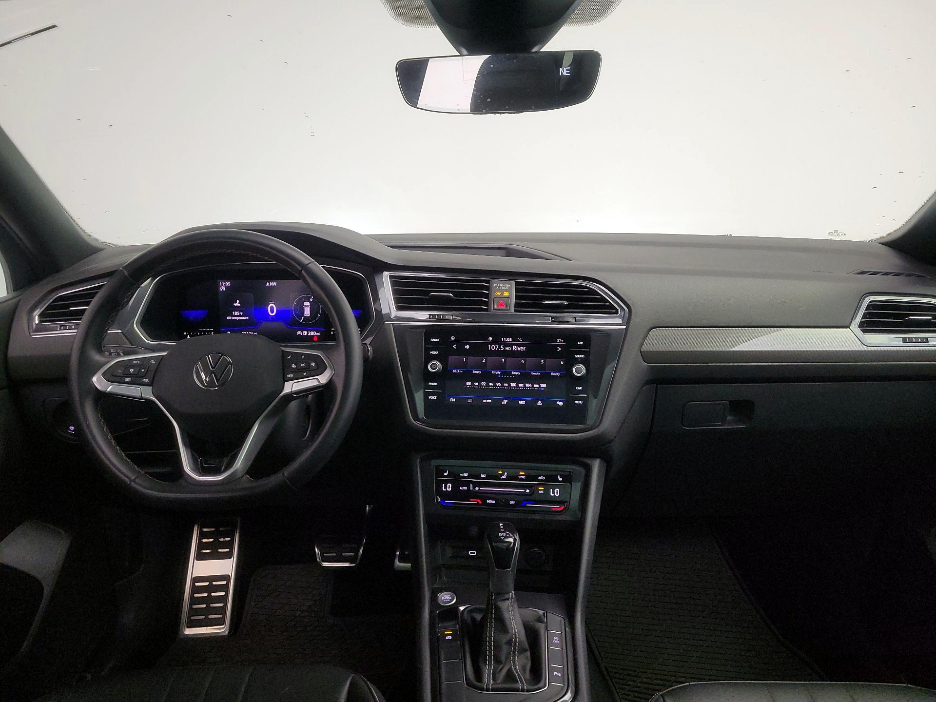 Thumbnail: 2023 Volkswagen Tiguan - 9