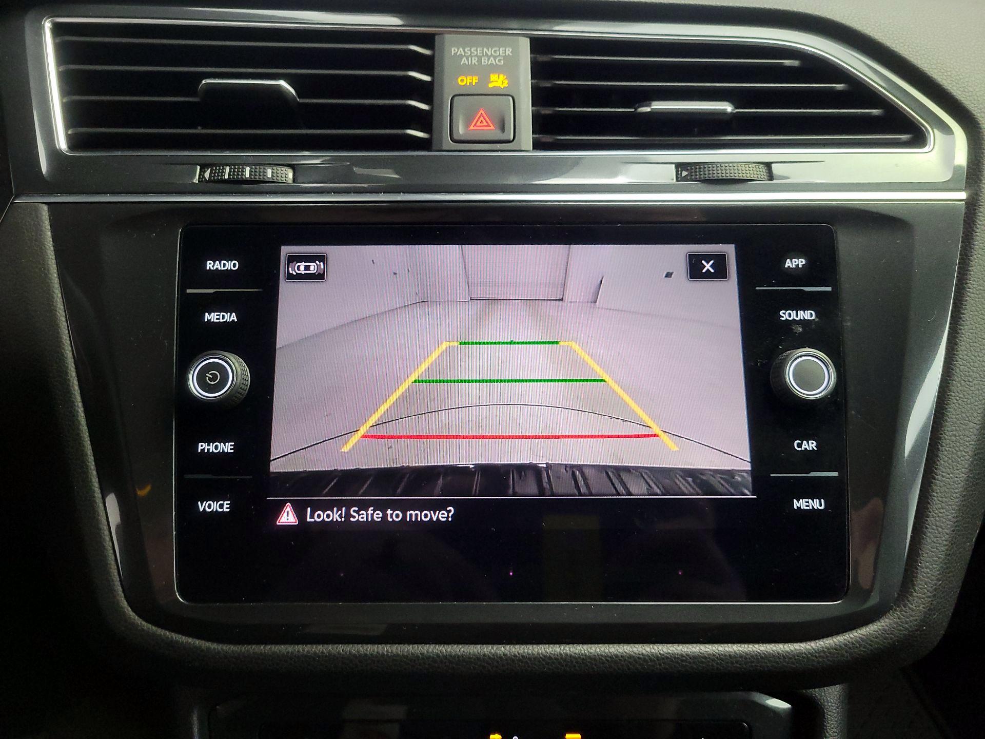 Thumbnail: 2023 Volkswagen Tiguan - 14