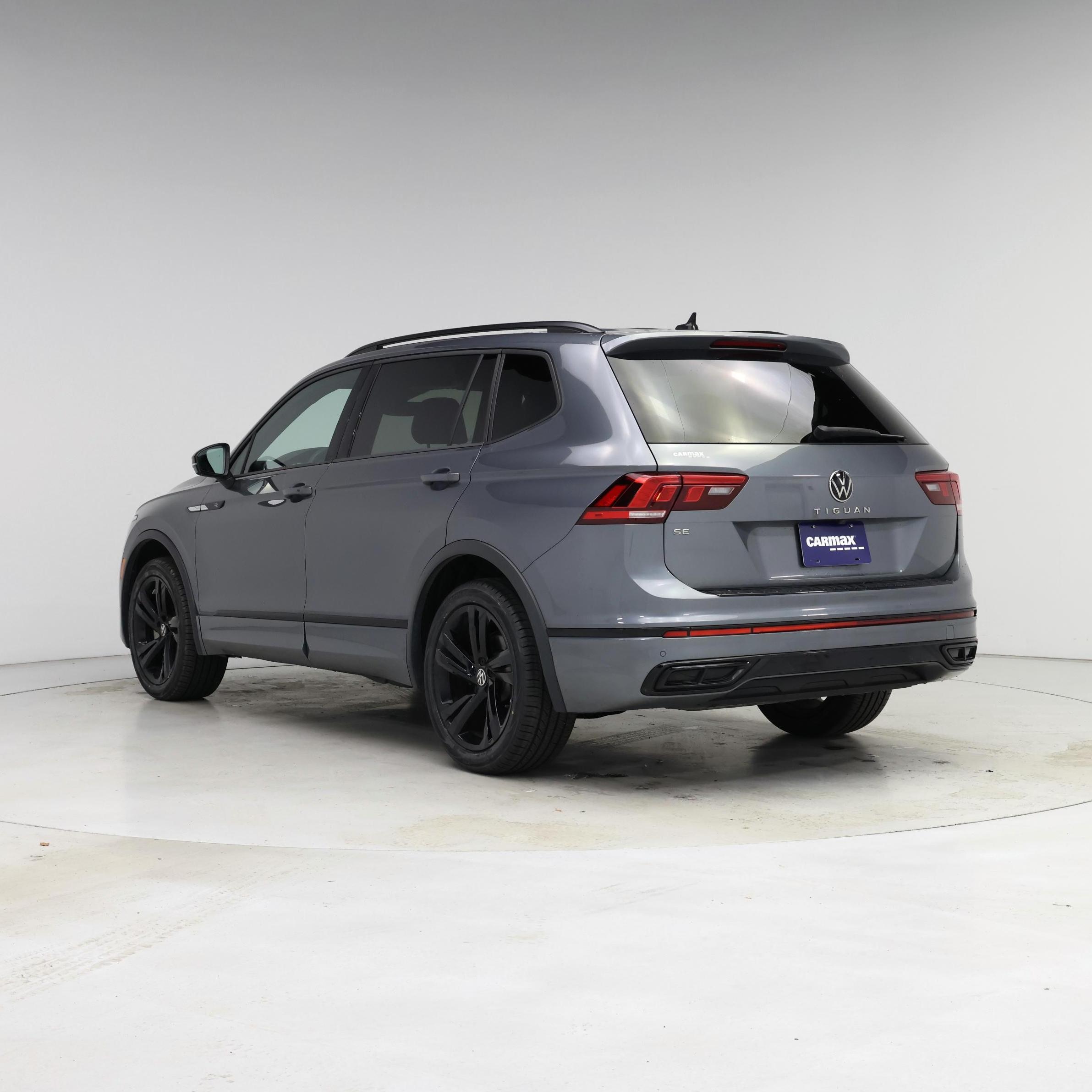 Thumbnail: 2023 Volkswagen Tiguan - 2