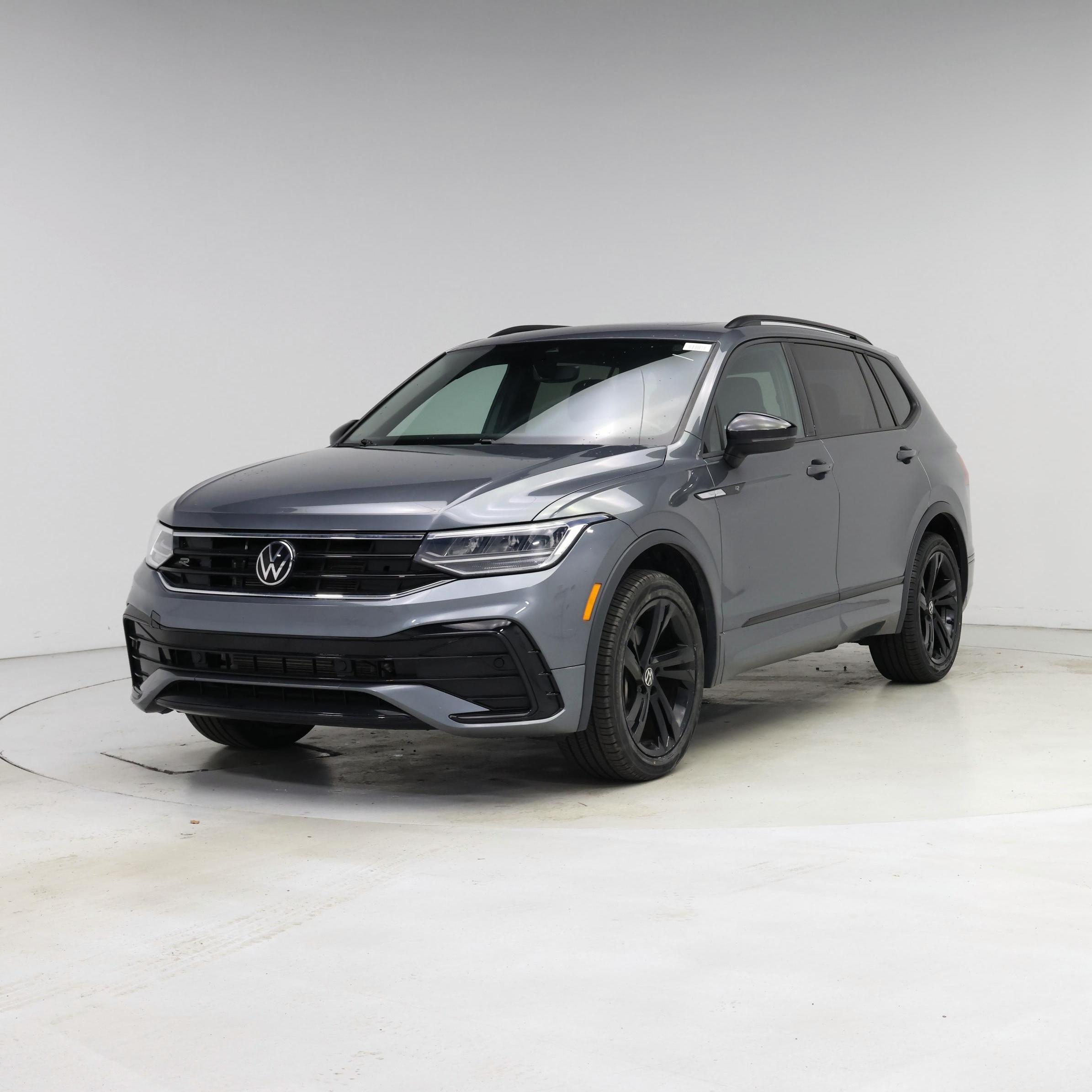 Thumbnail: 2023 Volkswagen Tiguan - 4